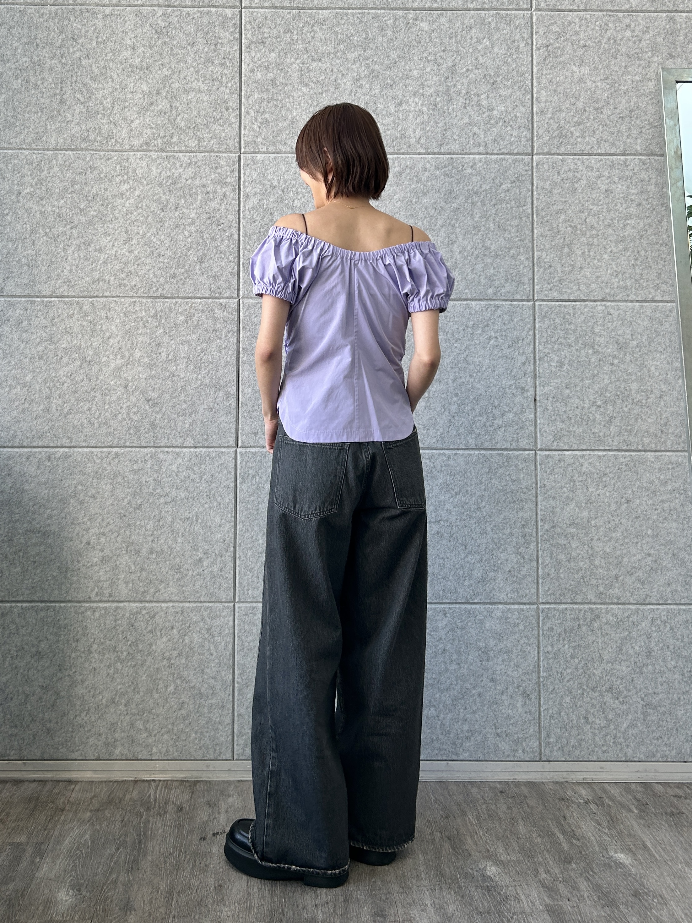 harunaさんの「CODE A｜sporty gathered blouse」を使ったコーディネート