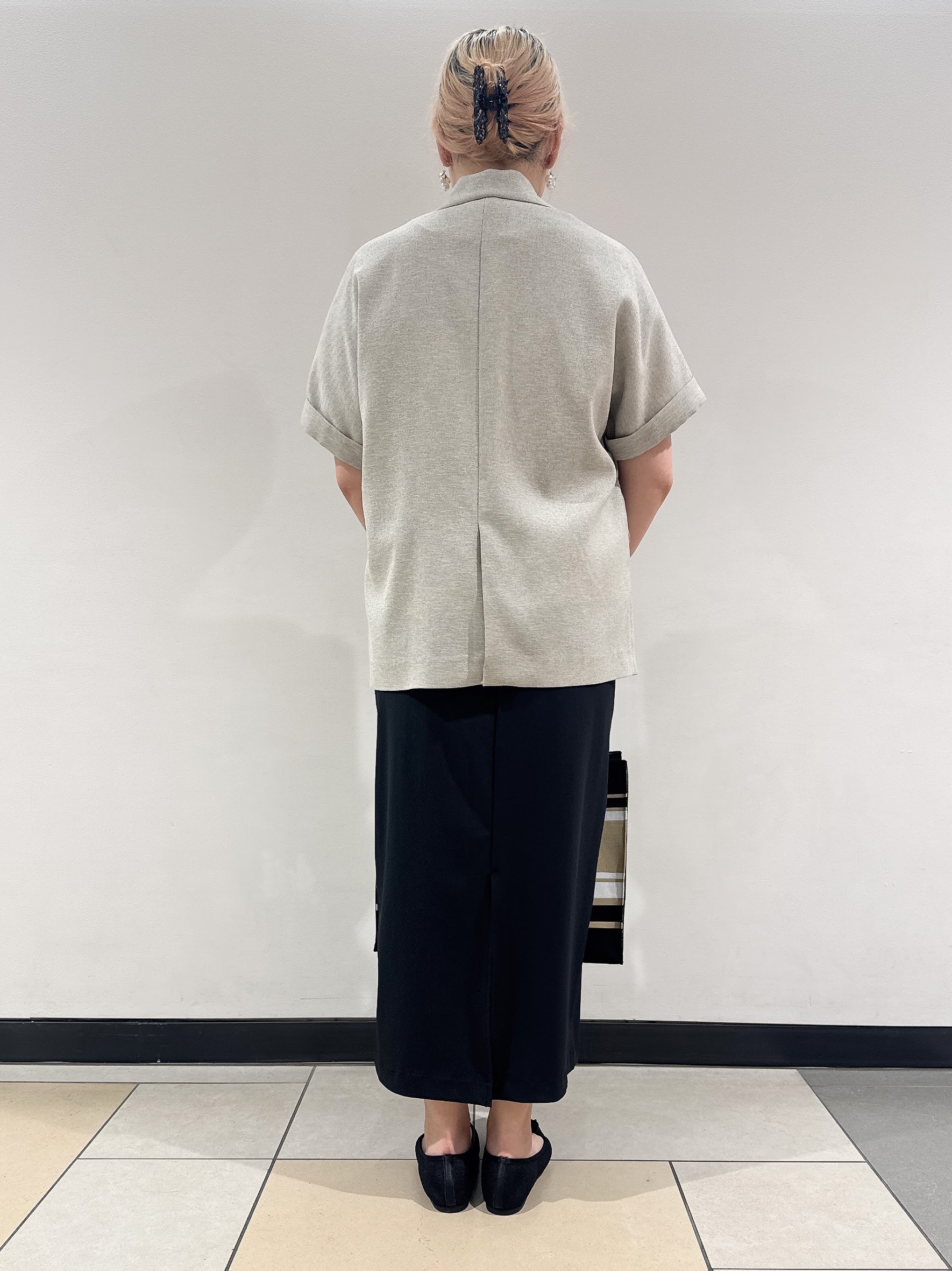 なかもとあきさんの「DRESSTERIOR｜【セットアップ可/UVカット/接触冷感/吸水速乾】ウォッシャブル リネンライクドルマンジャケット」を使ったコーディネート