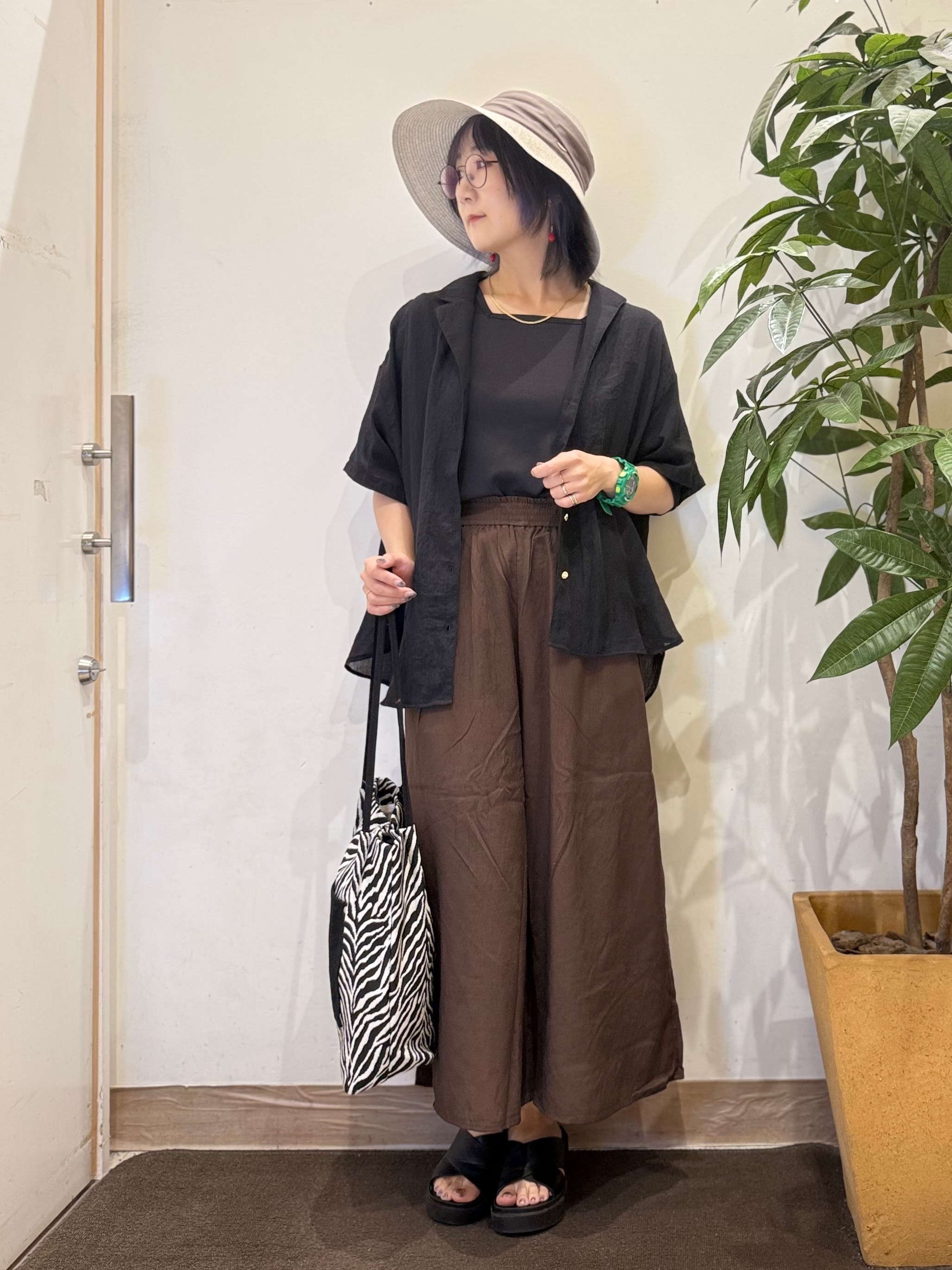 misakiさんの「SHOO･LA･RUE｜【S-LL】ナチュラルに決まる 半袖シアーシャツジャケット」を使ったコーディネート