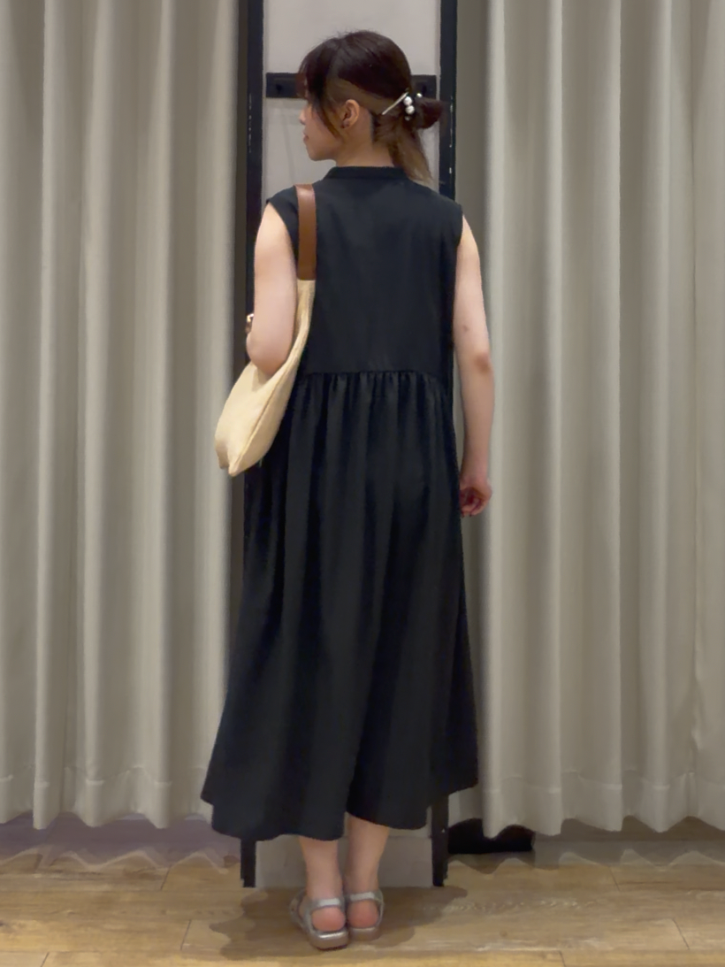 RUKAさんの「grove｜【低身長さんも選べる着丈・洗濯機◎】テントラインワンピース」を使ったコーディネート