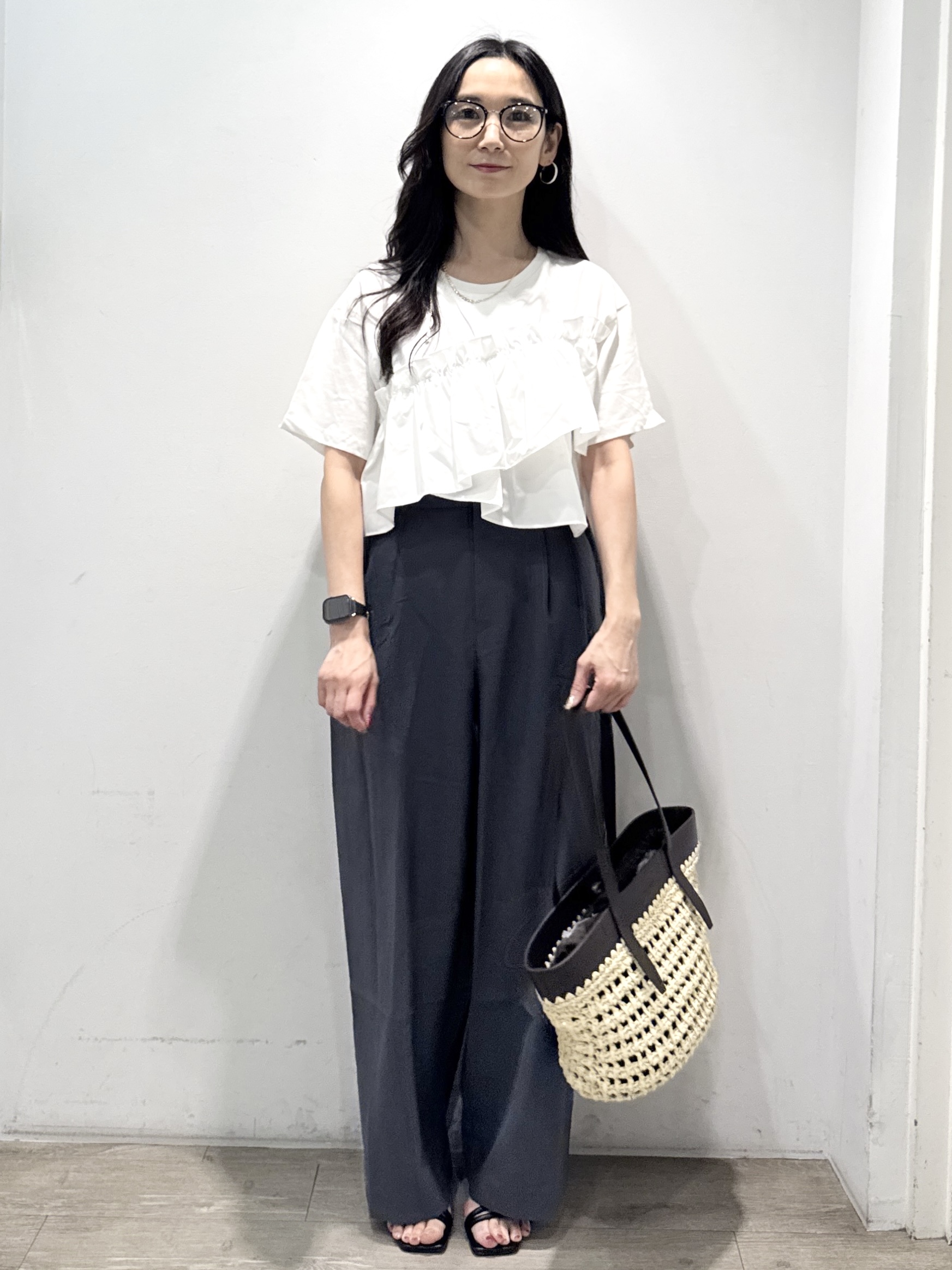 yuicciさんの「OPAQUE.CLIP｜【接触冷感】アシメフリルドッキングカットソー《洗濯機OK》」を使ったコーディネート