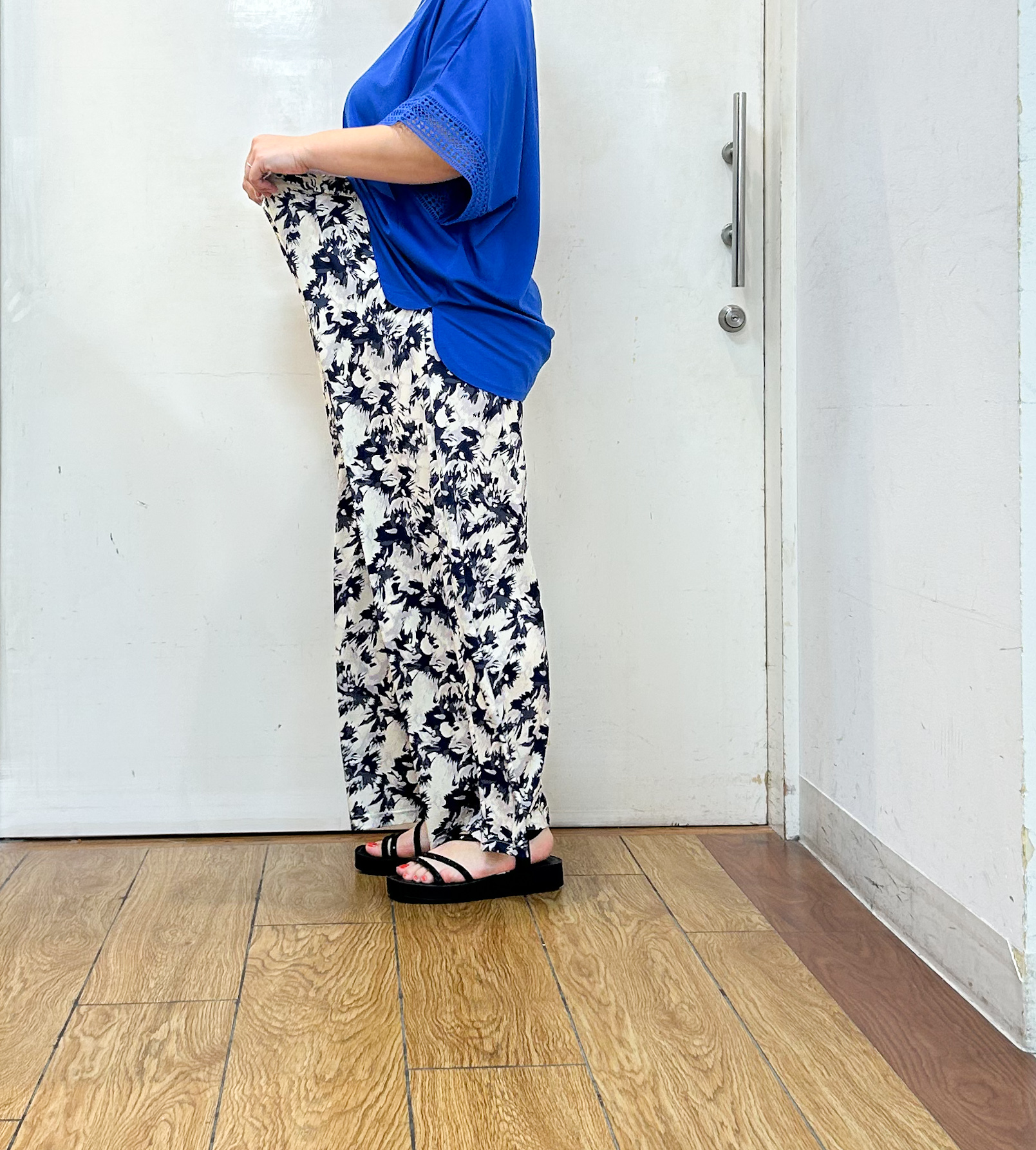 haruさんの「SHOO･LA･RUE｜【ひんやり/UV】お袖レースが上品 ゆったりとろみトップス」を使ったコーディネート