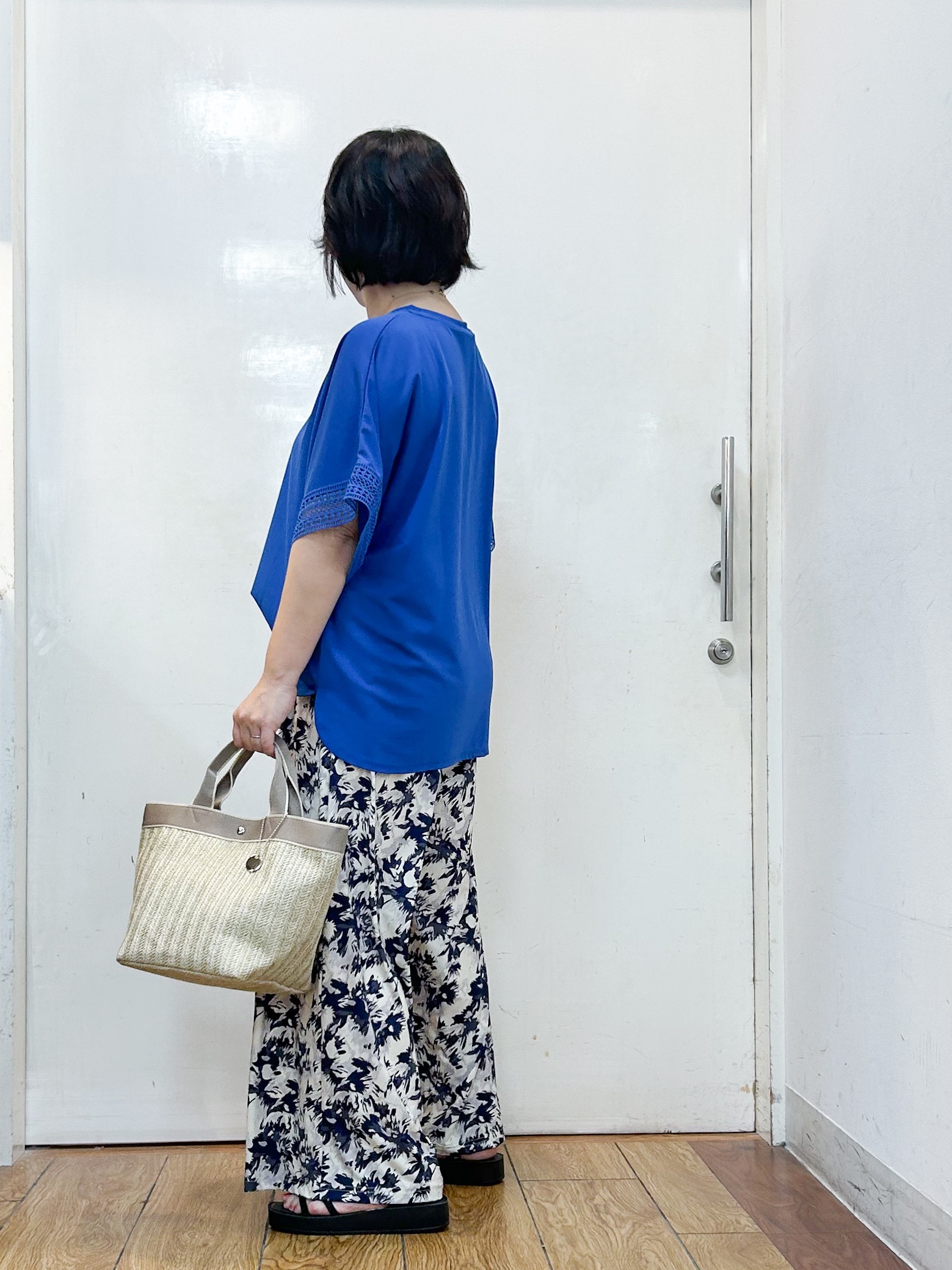 haruさんの「SHOO･LA･RUE｜【ひんやり/UV】お袖レースが上品 ゆったりとろみトップス」を使ったコーディネート