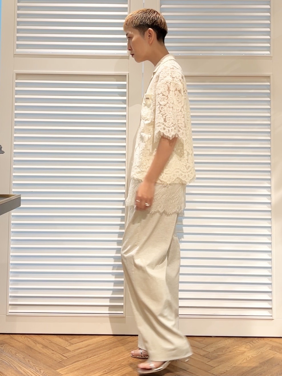OCHIAIさんの「DRESSTERIOR｜【ウォッシャブル/羽織りにも便利】シアーコードレースブラウス」を使ったコーディネート
