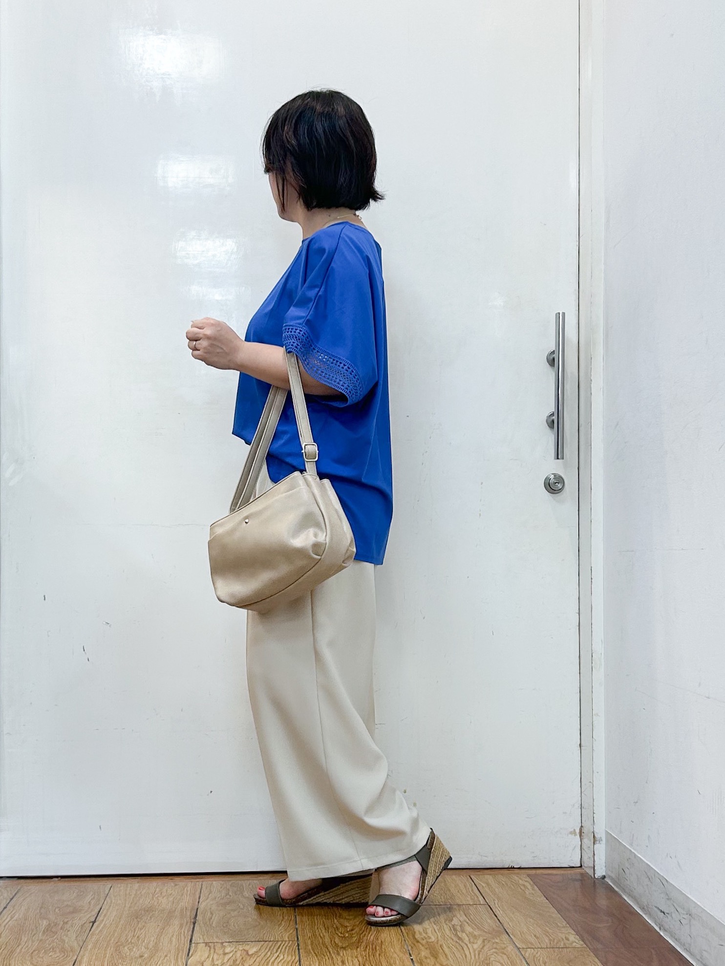 haruさんの「SHOO･LA･RUE｜【ひんやり/UV】お袖レースが上品 ゆったりとろみトップス」を使ったコーディネート