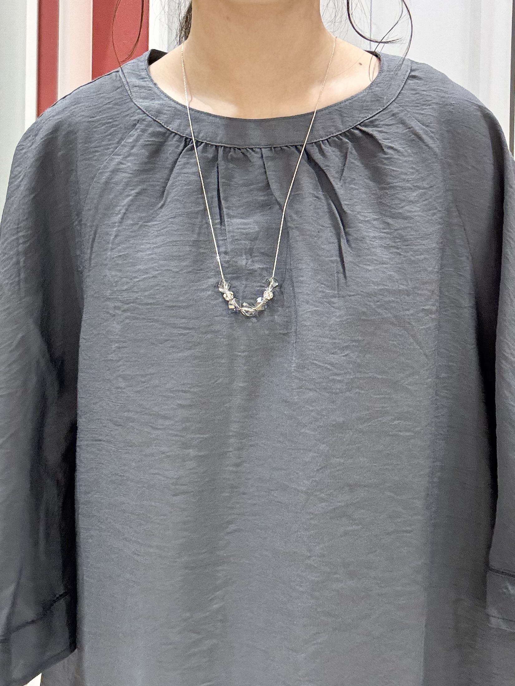 shioさんの「SHOO･LA･RUE｜【ひんやり/S-LL/洗濯機可】体型カバー ふんわりスラブポンチョ風ブラウス」を使ったコーディネート