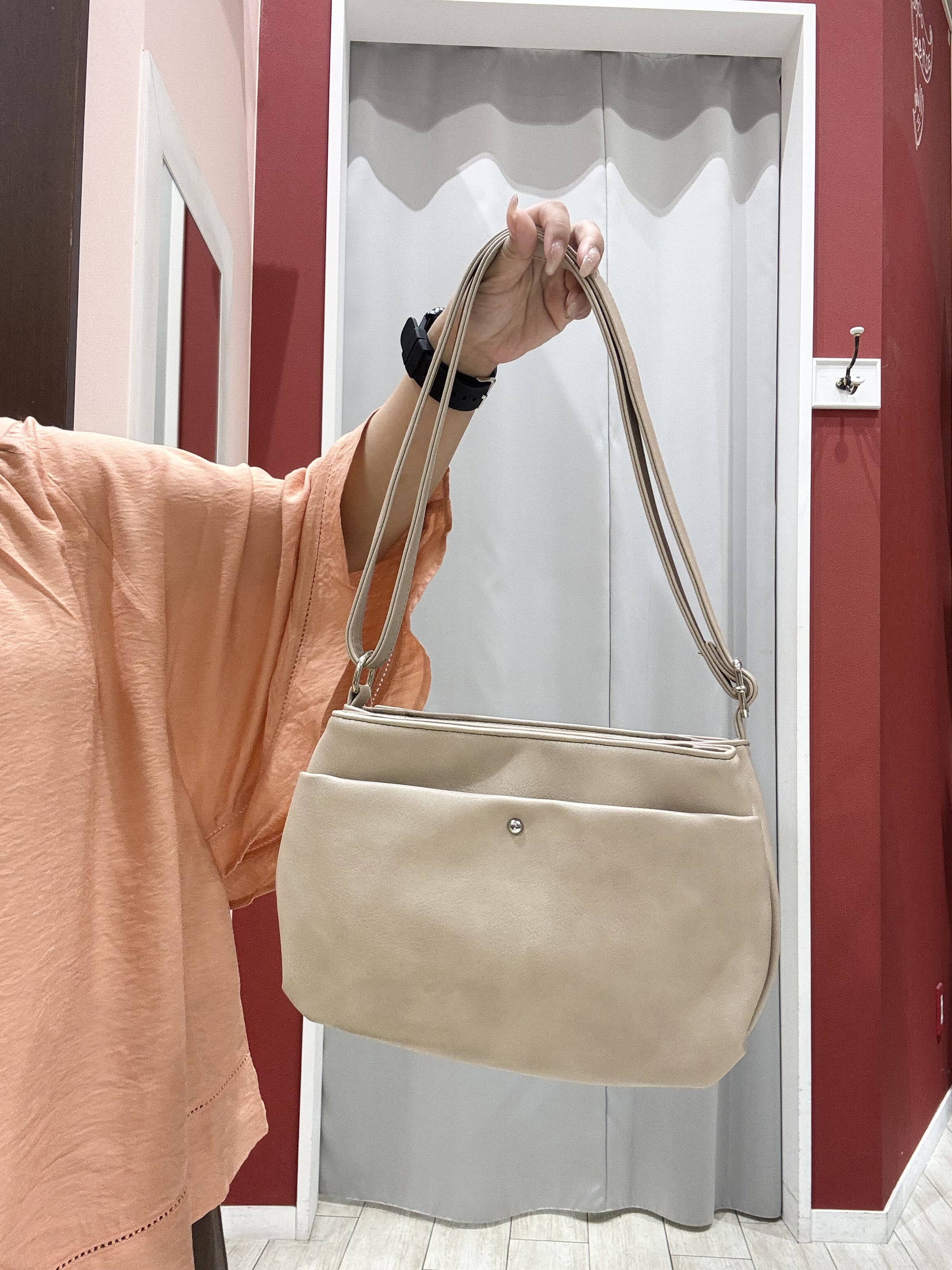 shioさんの「SHOO･LA･RUE｜【ひんやり/S-LL/洗濯機可】体型カバー ふんわりスラブポンチョ風ブラウス」を使ったコーディネート