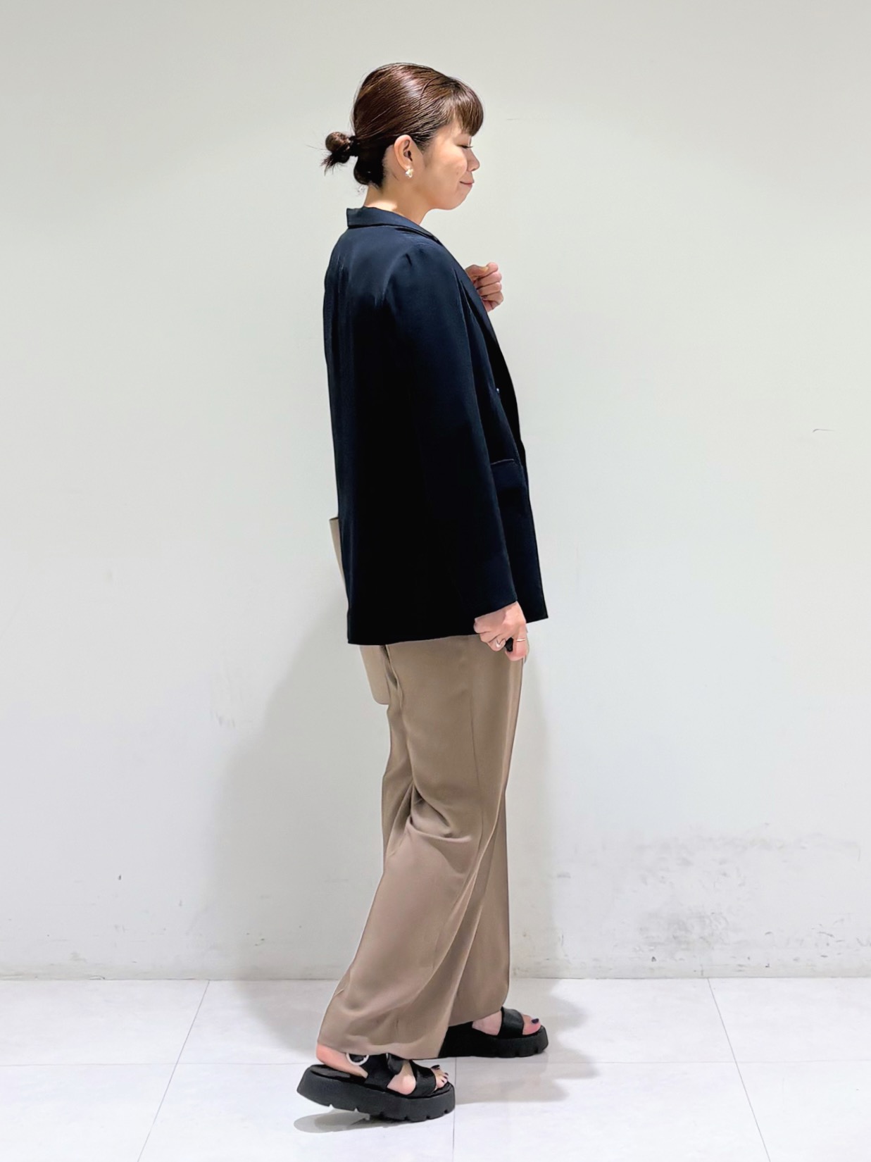 tsuyuさんの「INDIVI｜【洗える／多機能／SETUP可】着る日傘ダブルジャケット」を使ったコーディネート