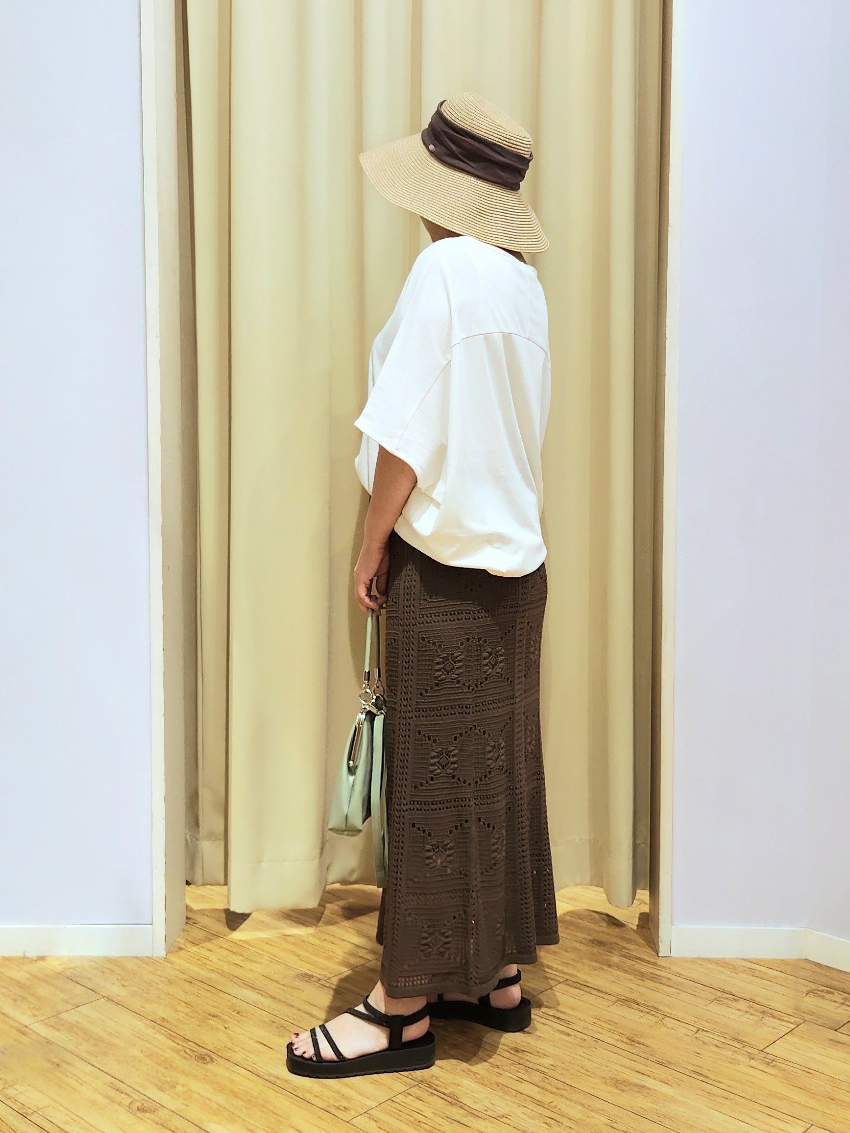 くまさんの「SHOO･LA･RUE｜【ひんやり/体型カバー】インせず着られる 上品見えのドルマントップス」を使ったコーディネート