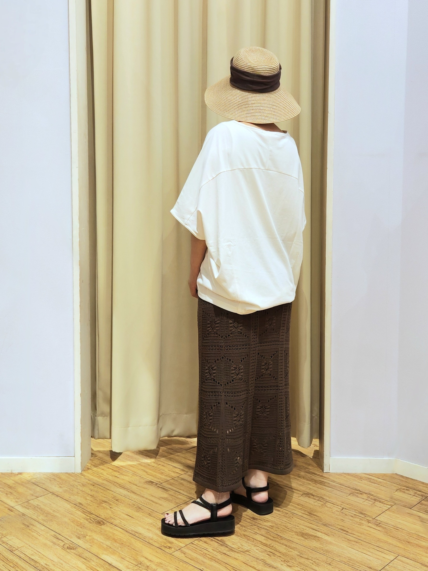 くまさんの「SHOO･LA･RUE｜【ひんやり/体型カバー】インせず着られる 上品見えのドルマントップス」を使ったコーディネート