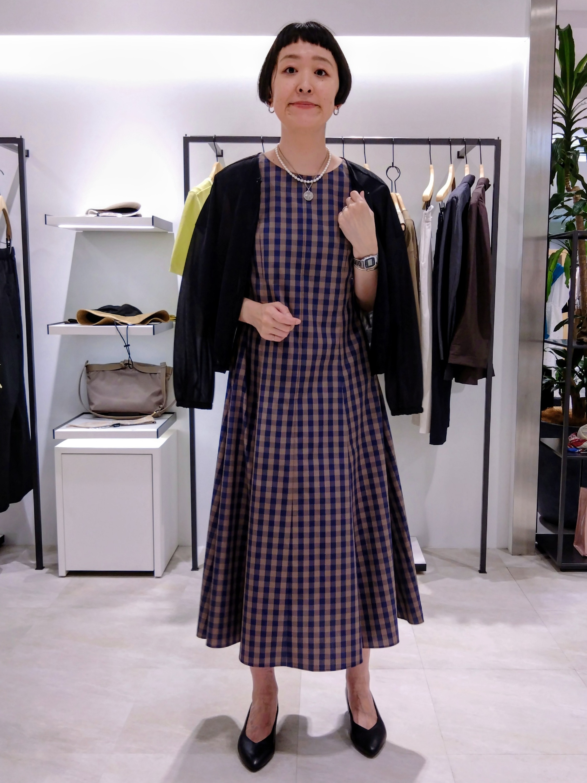 まちこさんの「UNTITLED｜トリコットシアーブラウス」を使ったコーディネート