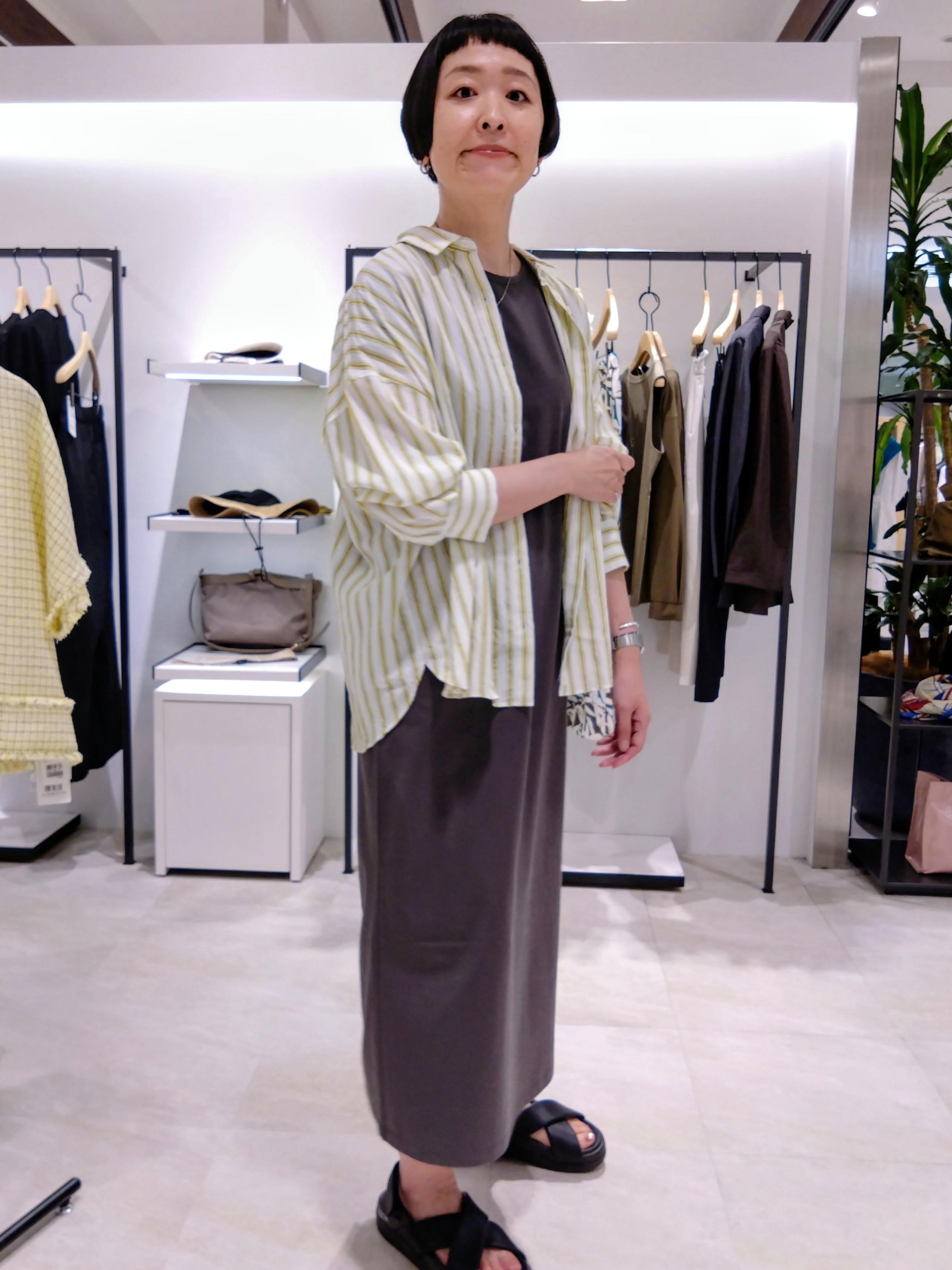まちこさんの「UNTITLED｜【接触冷感/UVカット/遮熱/抗菌防臭】ライトプレーティングワンピース」を使ったコーディネート