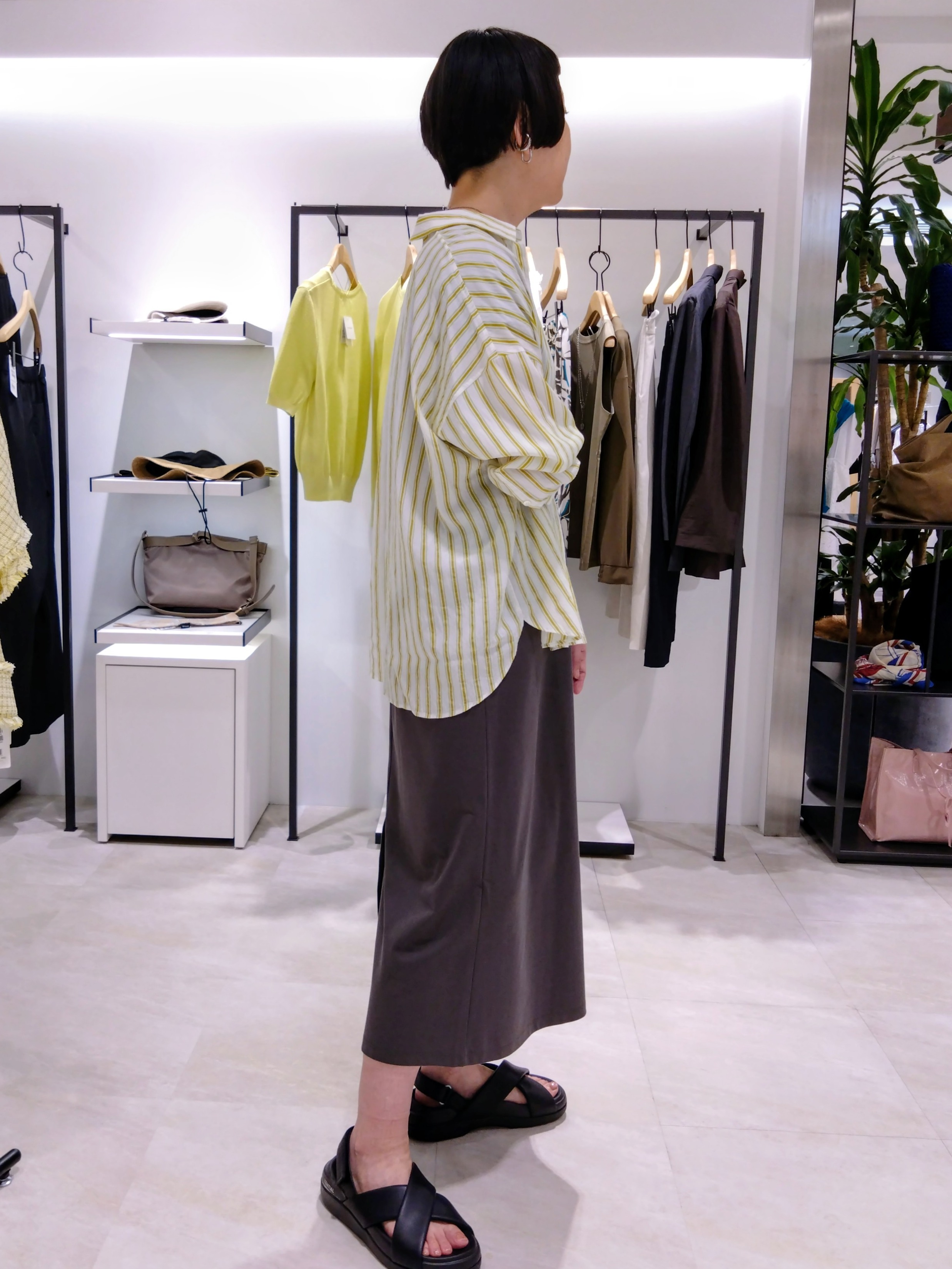 まちこさんの「UNTITLED｜【接触冷感/UVカット/遮熱/抗菌防臭】ライトプレーティングワンピース」を使ったコーディネート