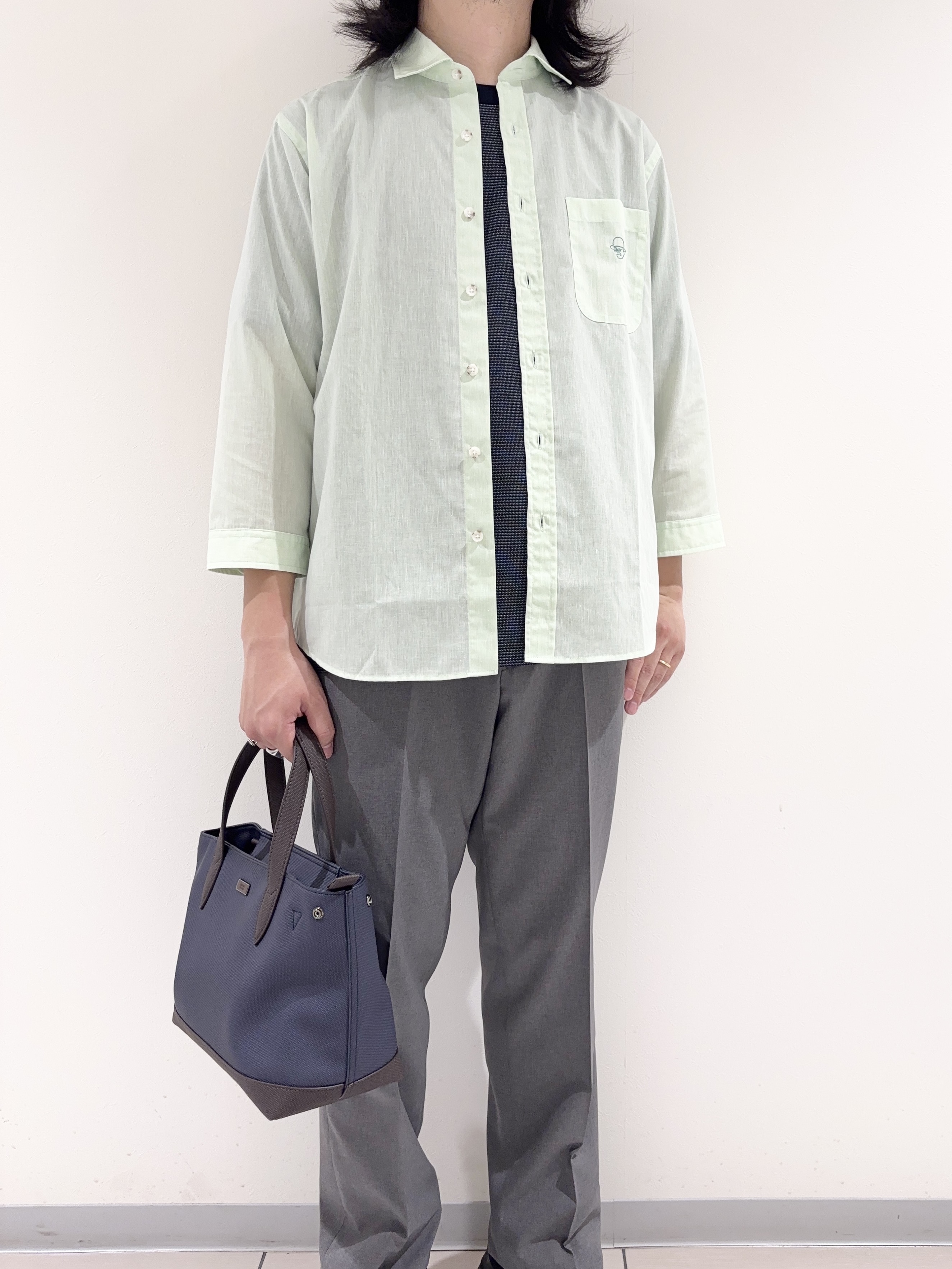 及川さんの「TAKEO KIKUCHI｜【接触冷感】ハイブリッド リネン 七分袖シャツ」を使ったコーディネート