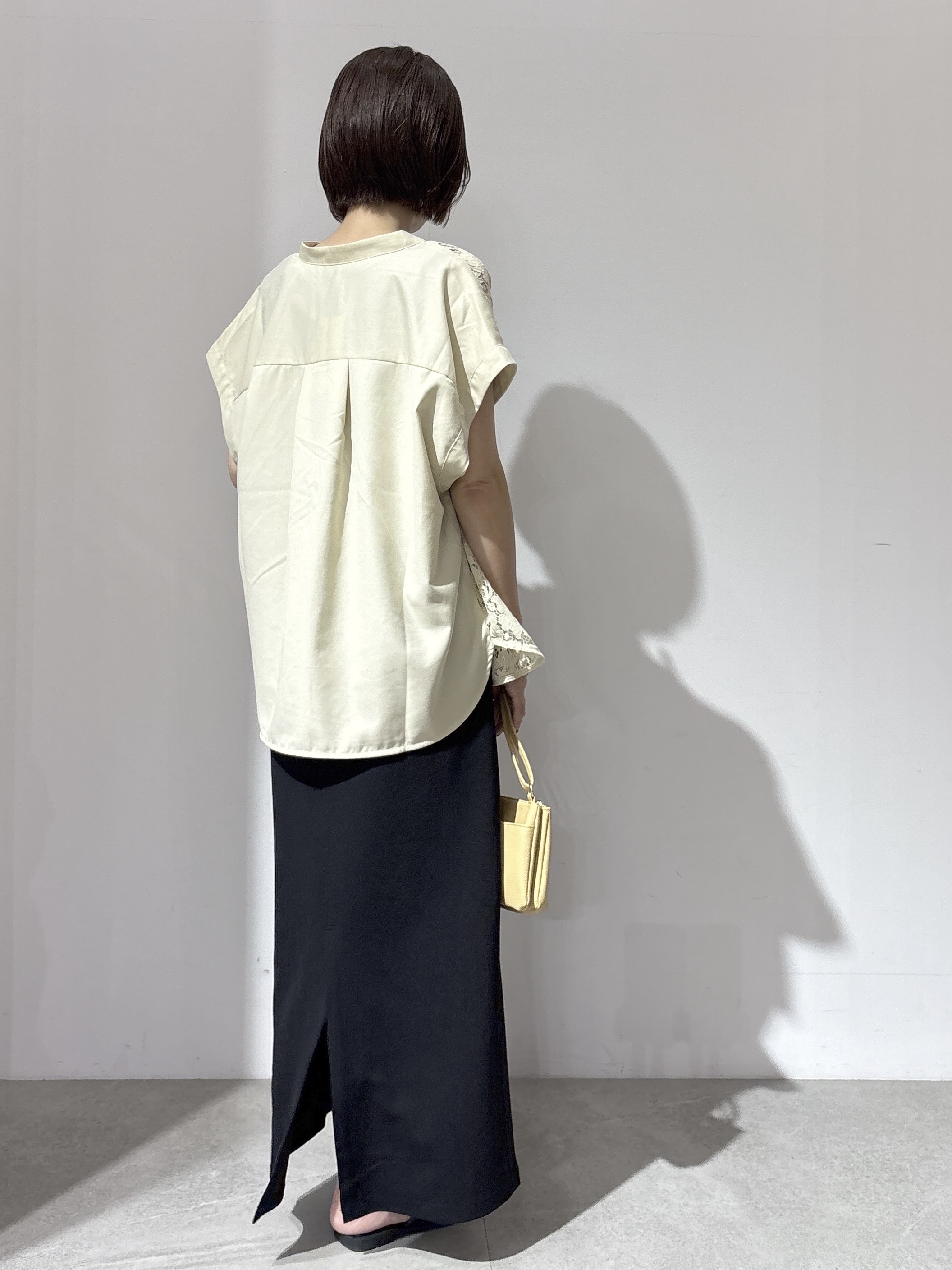 NAKAさんの「OPAQUE.CLIP｜フロントレースブラウス【洗濯機OK】」を使ったコーディネート