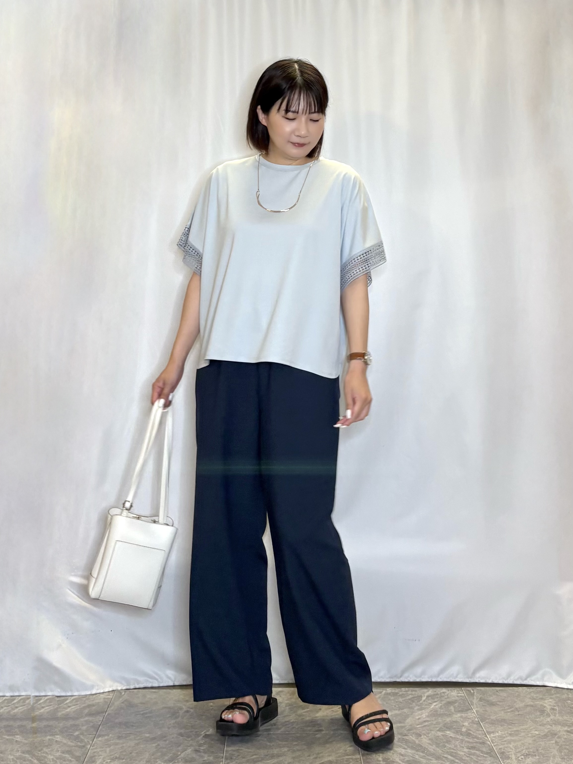 ネリさんの「SHOO･LA･RUE｜【ひんやり/UV/体型カバー】ヒップ周りが隠せる ひんやりお袖レースTシャツ」を使ったコーディネート