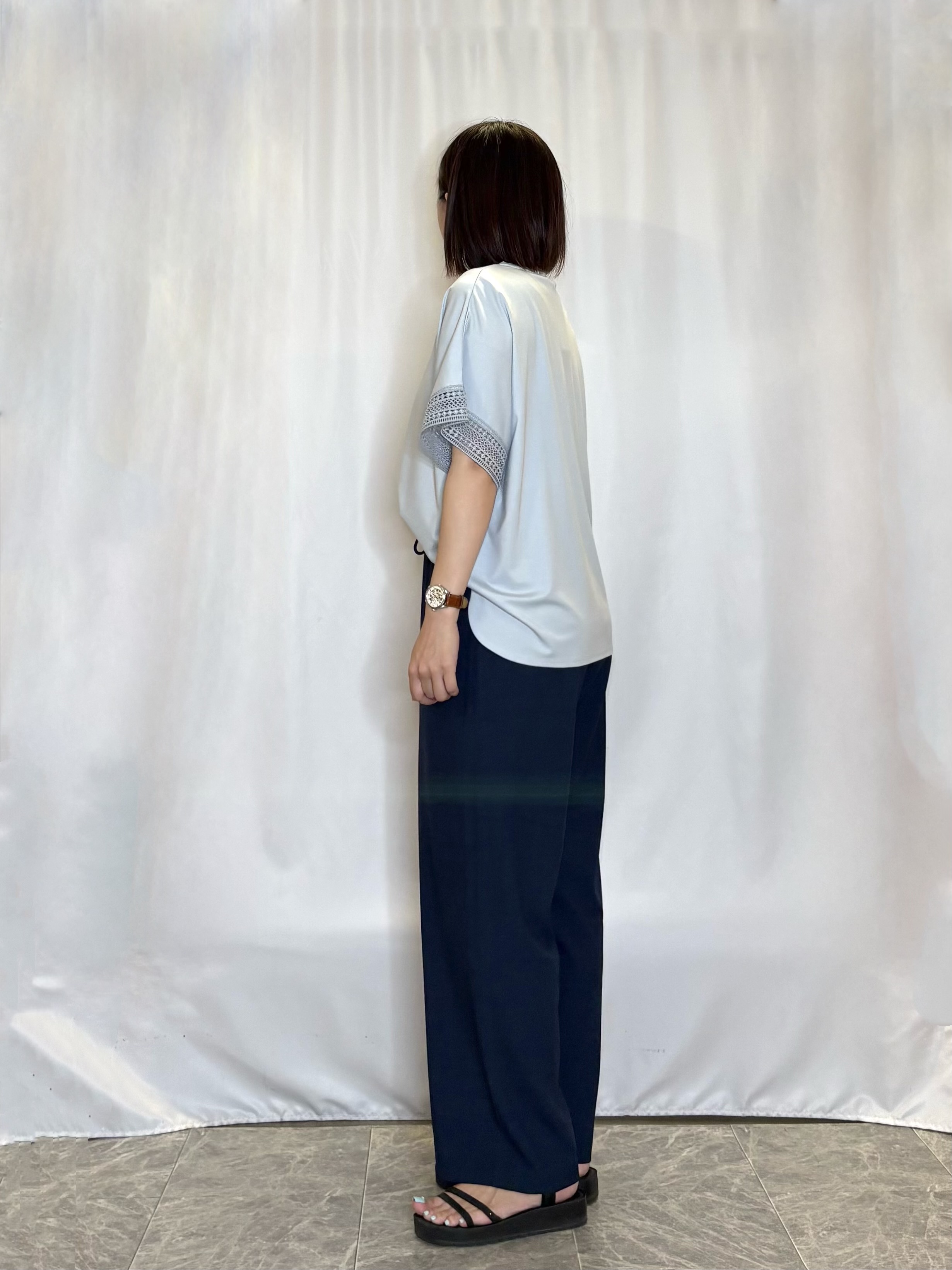 ネリさんの「SHOO･LA･RUE｜【ひんやり/UV/体型カバー】ヒップ周りが隠せる ひんやりお袖レースTシャツ」を使ったコーディネート