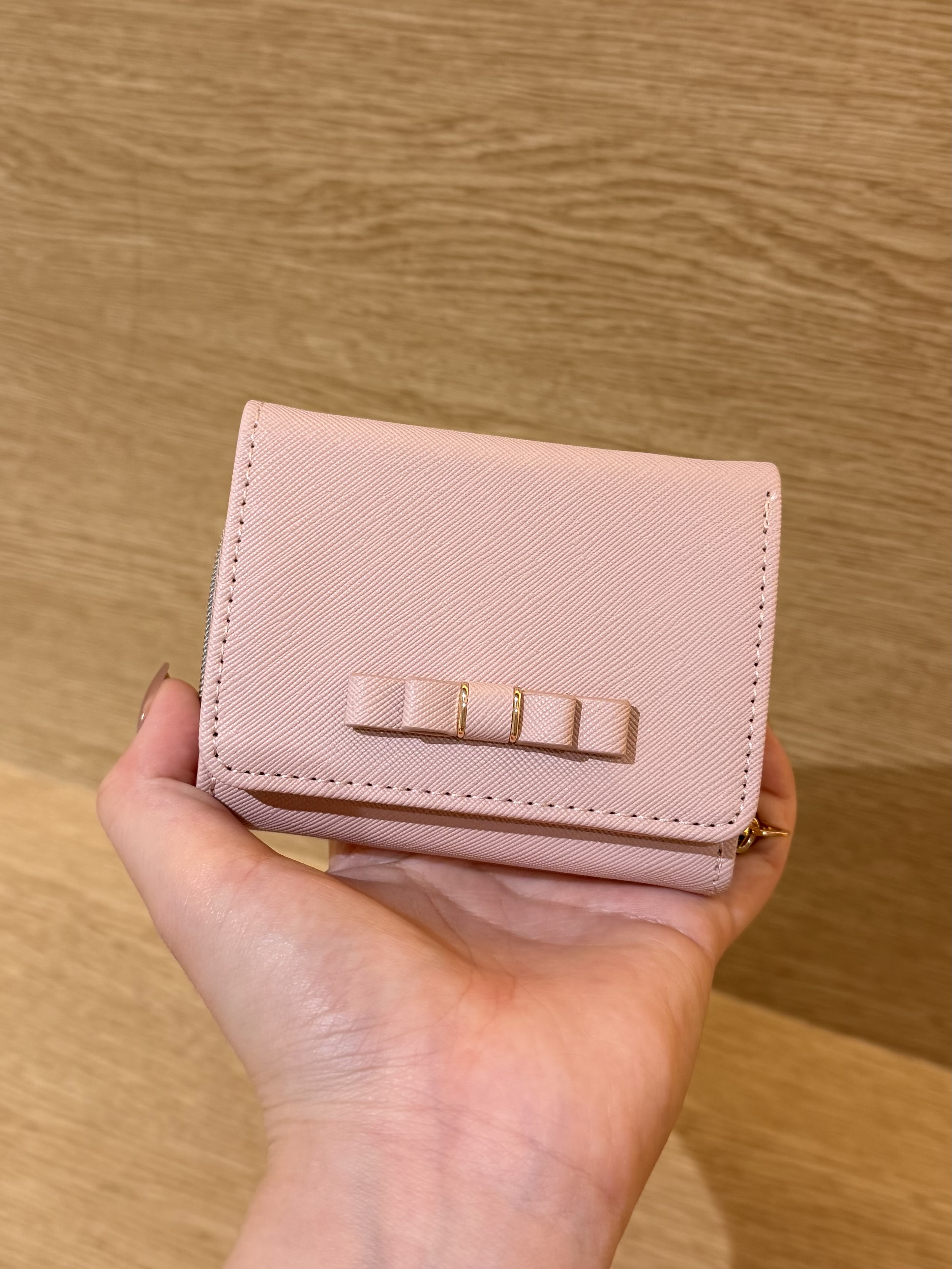 みーさんの「grove｜ダブルリボンミニ折財布」を使ったコーディネート
