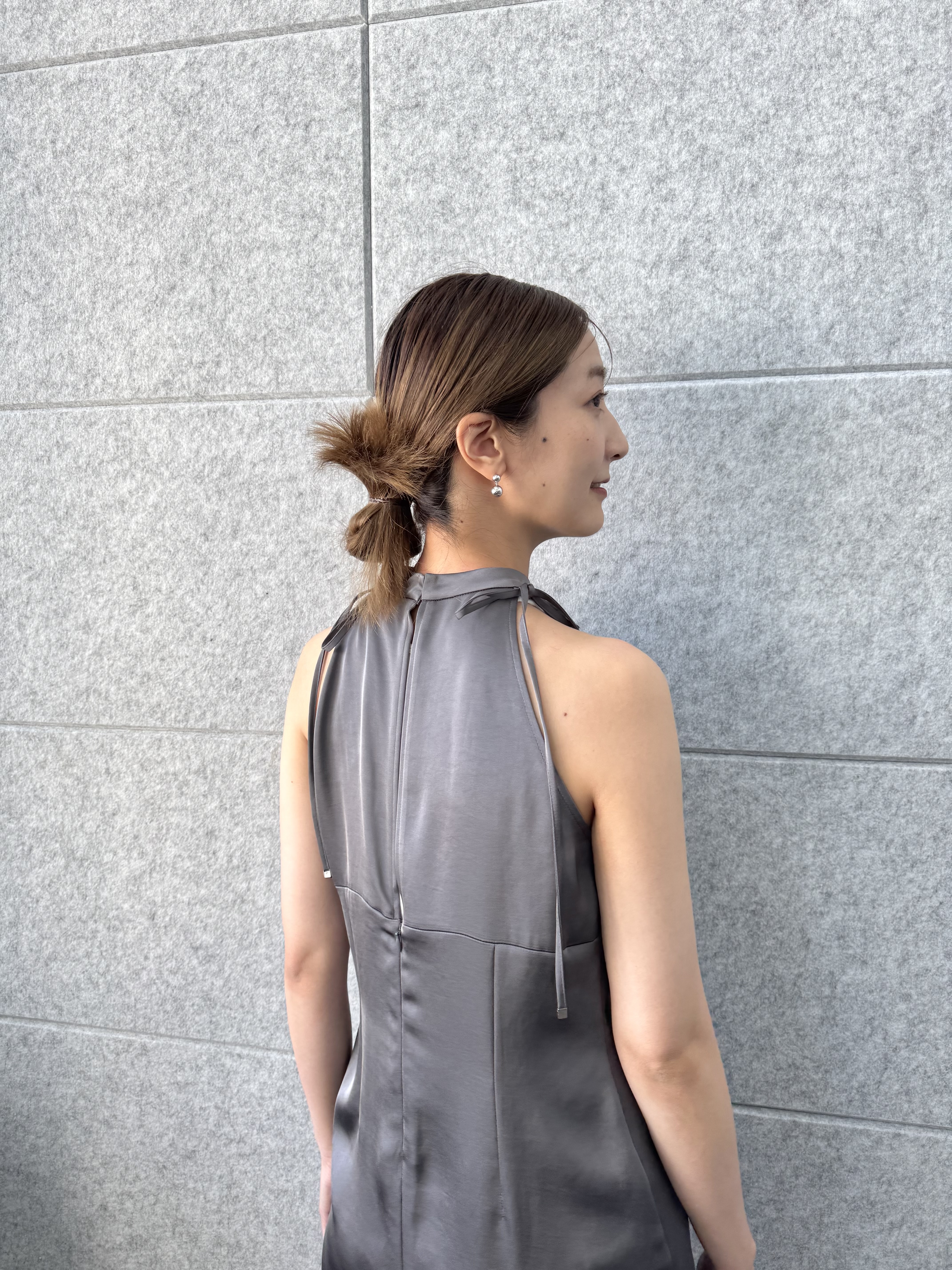 uchi__yamaさんの「CODE A｜ribbon satin dress」を使ったコーディネート
