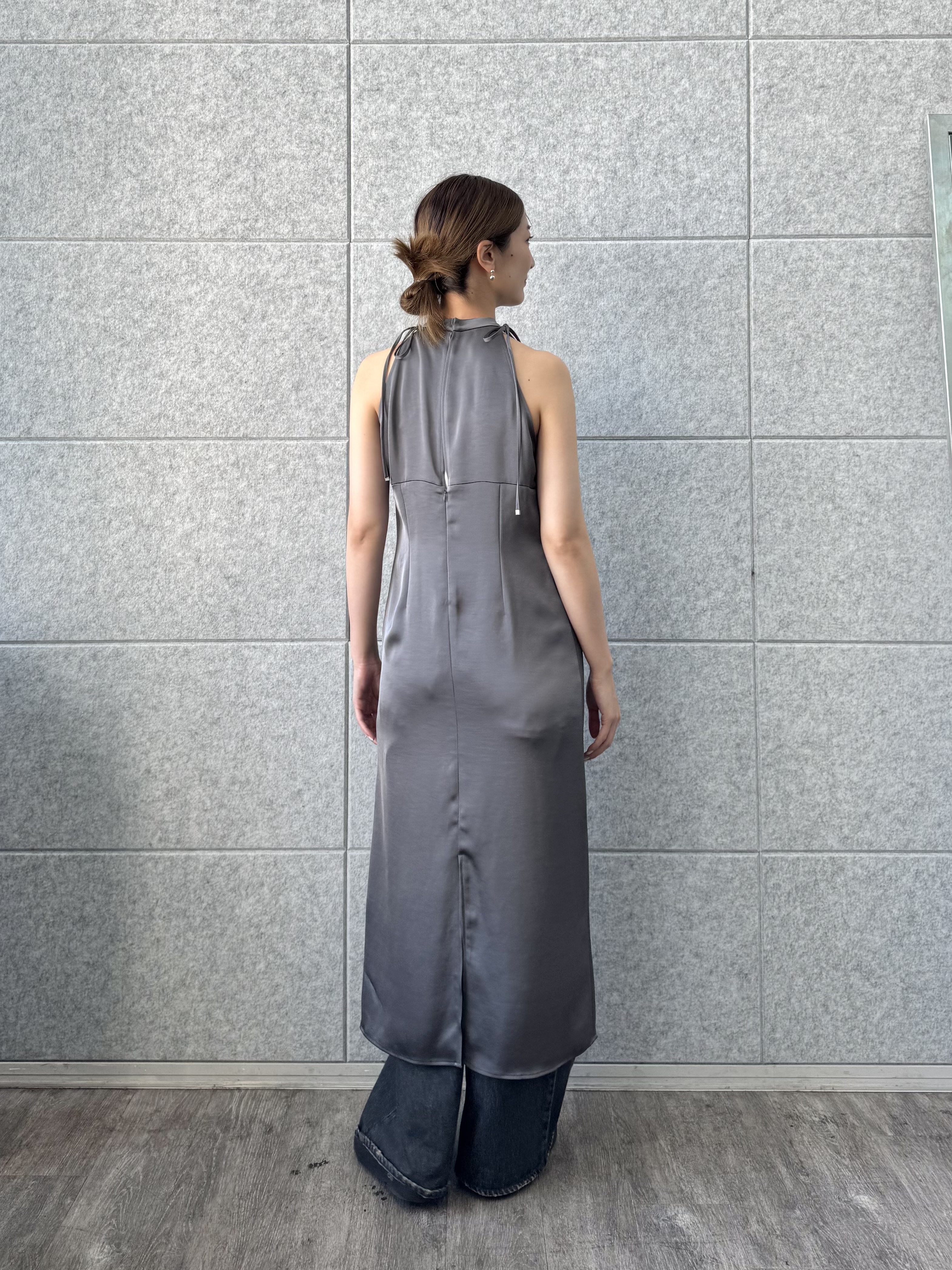 uchi__yamaさんの「CODE A｜ribbon satin dress」を使ったコーディネート