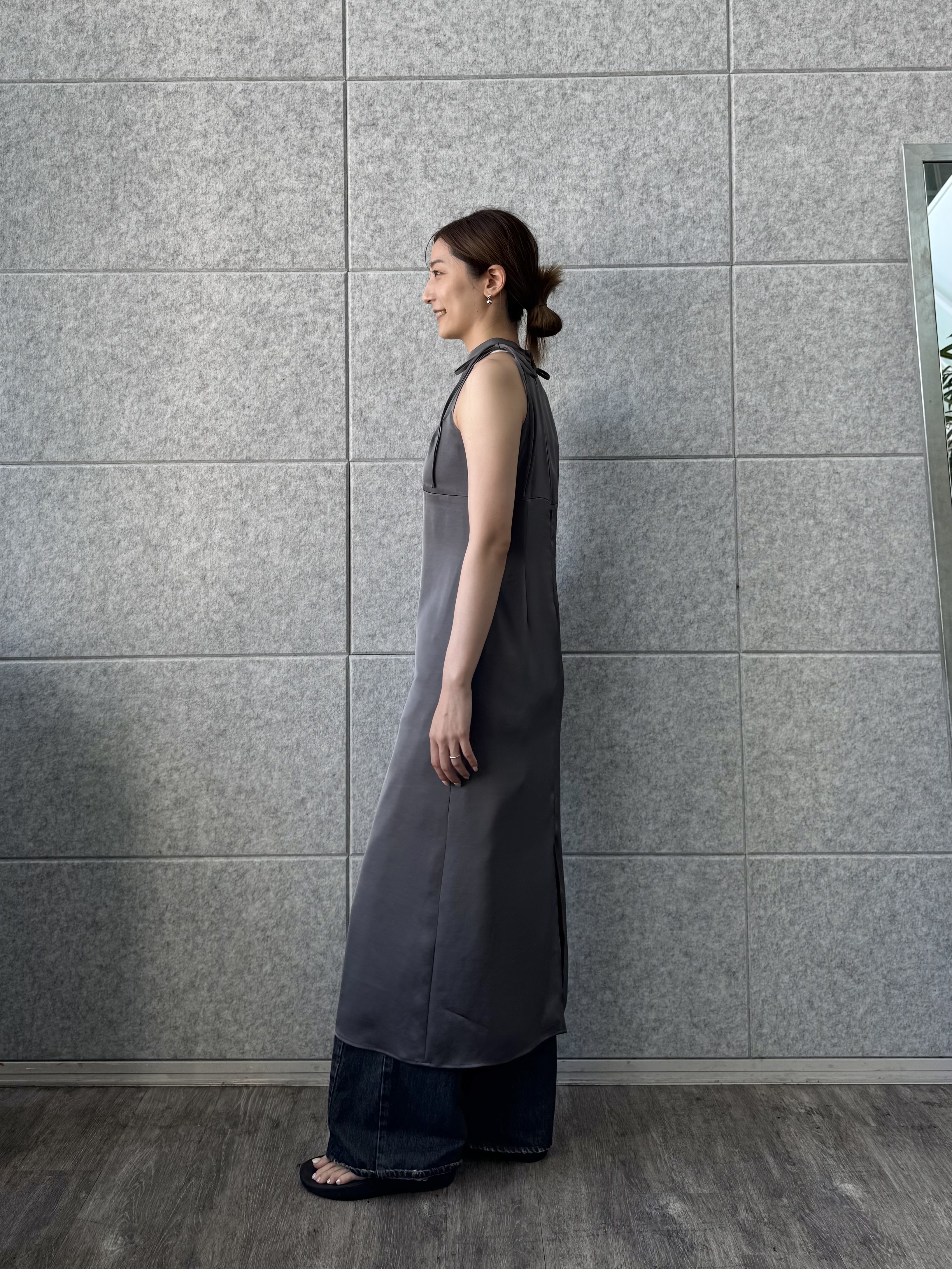 uchi__yamaさんの「CODE A｜ribbon satin dress」を使ったコーディネート