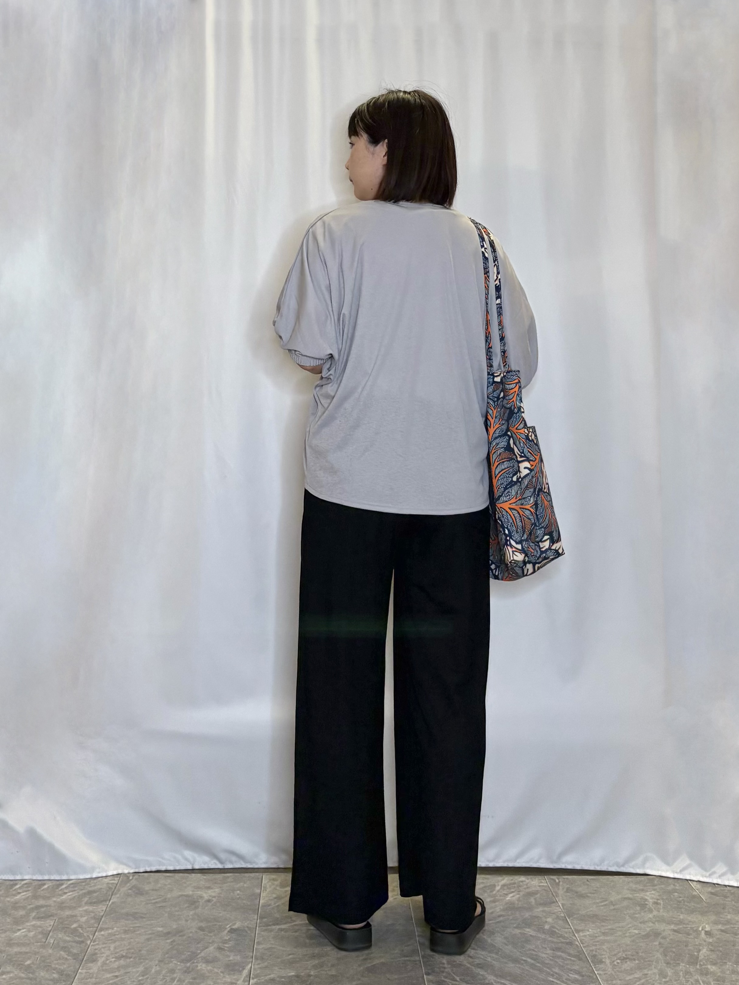 ネリさんの「SHOO･LA･RUE｜【ひんやり/体型カバー】冷房、UV対策で持ってて安心 さらさら五分袖ボレロカーディガン」を使ったコーディネート