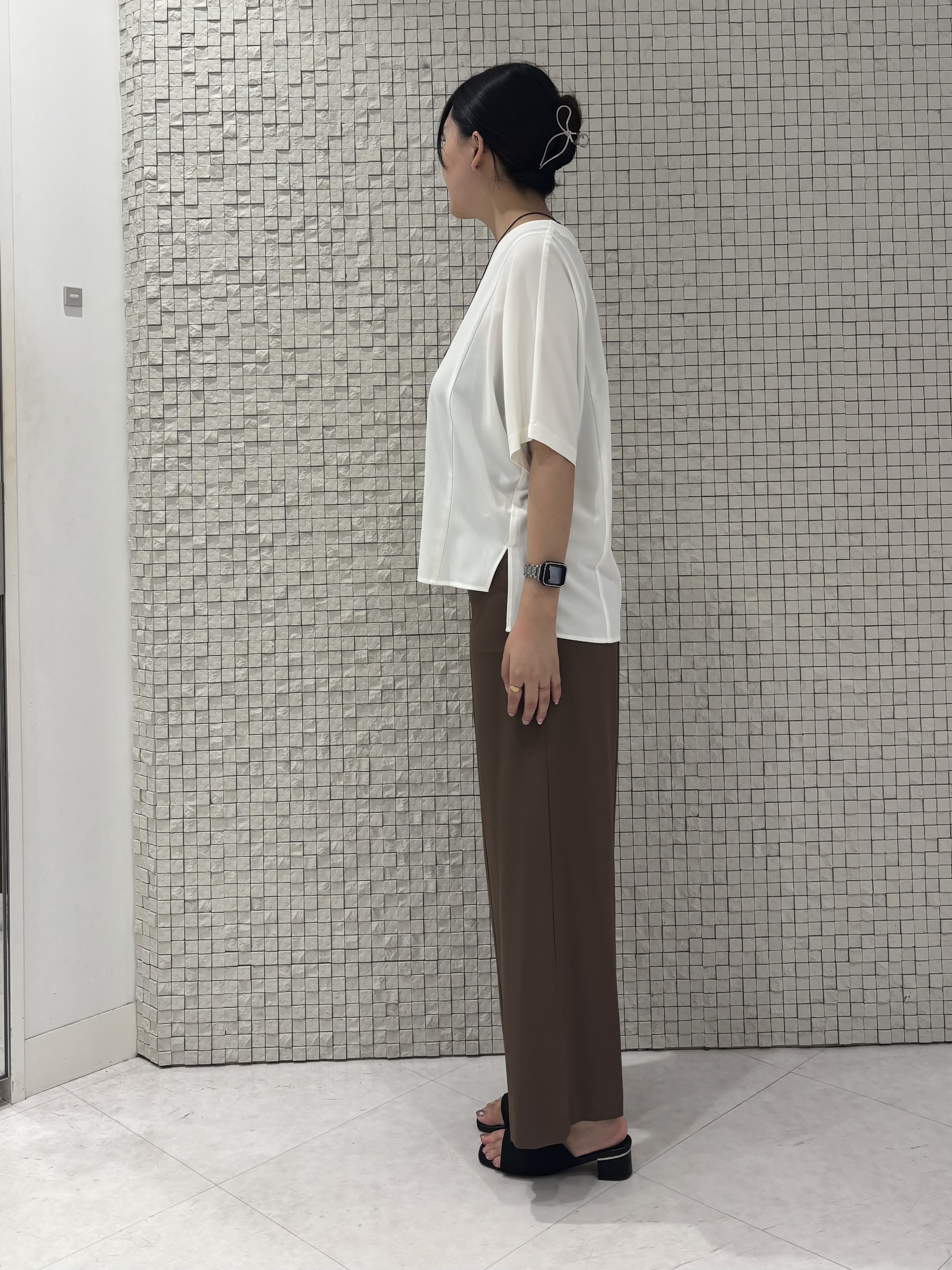 koharuさんの「INDIVI｜【着る日傘】ドルマントップス」を使ったコーディネート