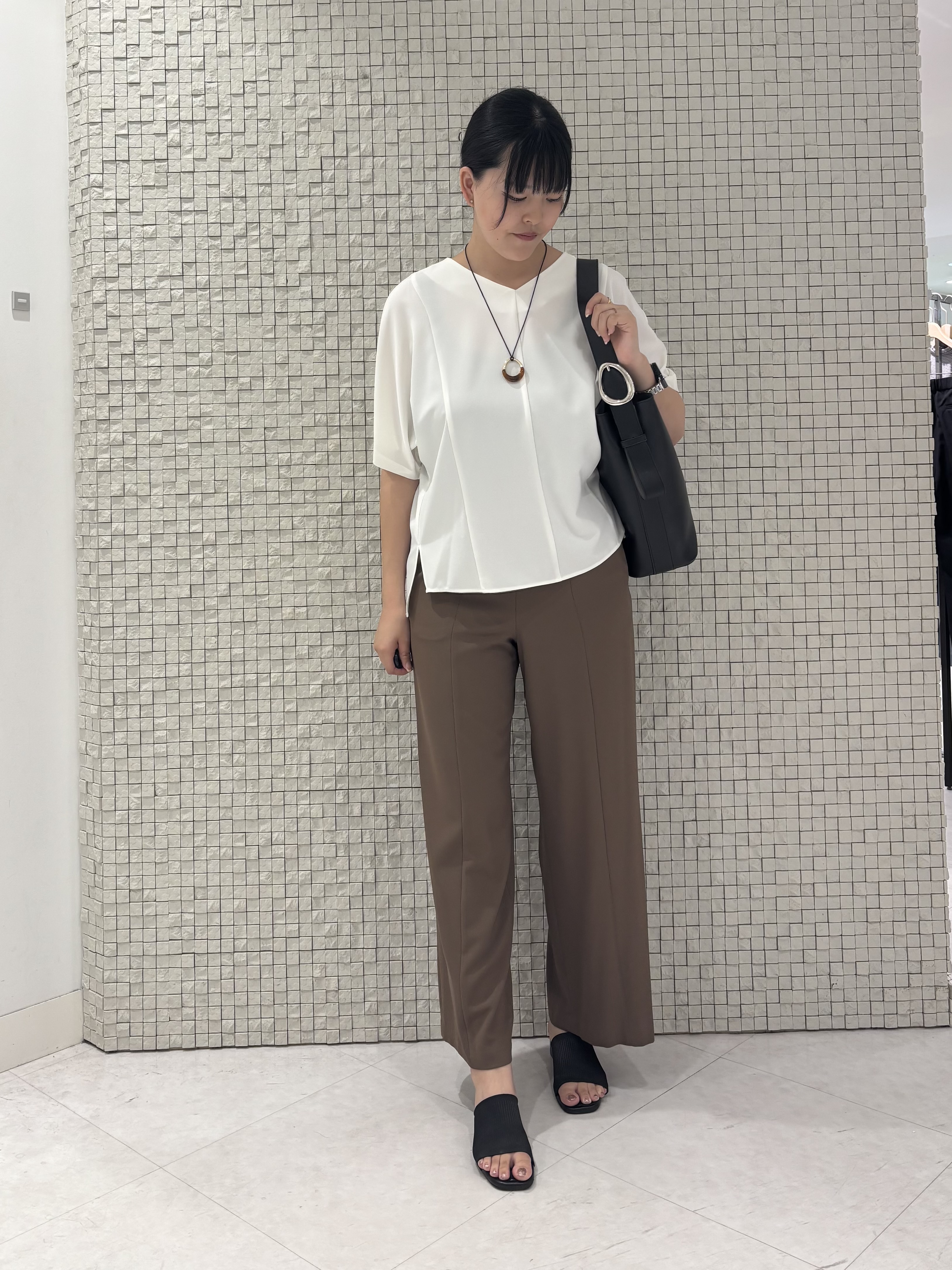 koharuさんの「INDIVI｜【着る日傘】ドルマントップス」を使ったコーディネート