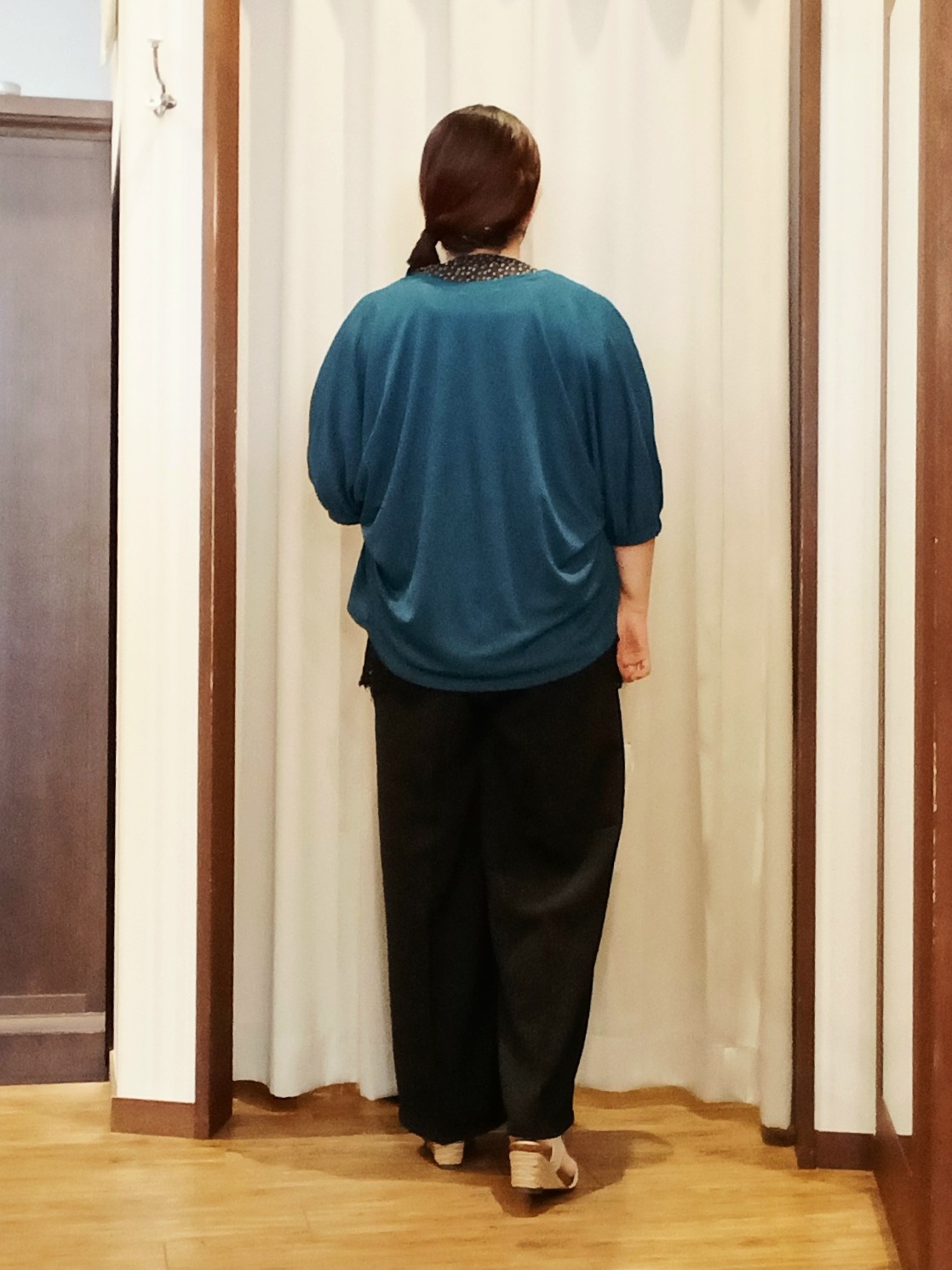 みーあさんの「SHOO･LA･RUE｜【ひんやり/体型カバー】冷房、UV対策で持ってて安心 さらさら五分袖ボレロカーディガン」を使ったコーディネート