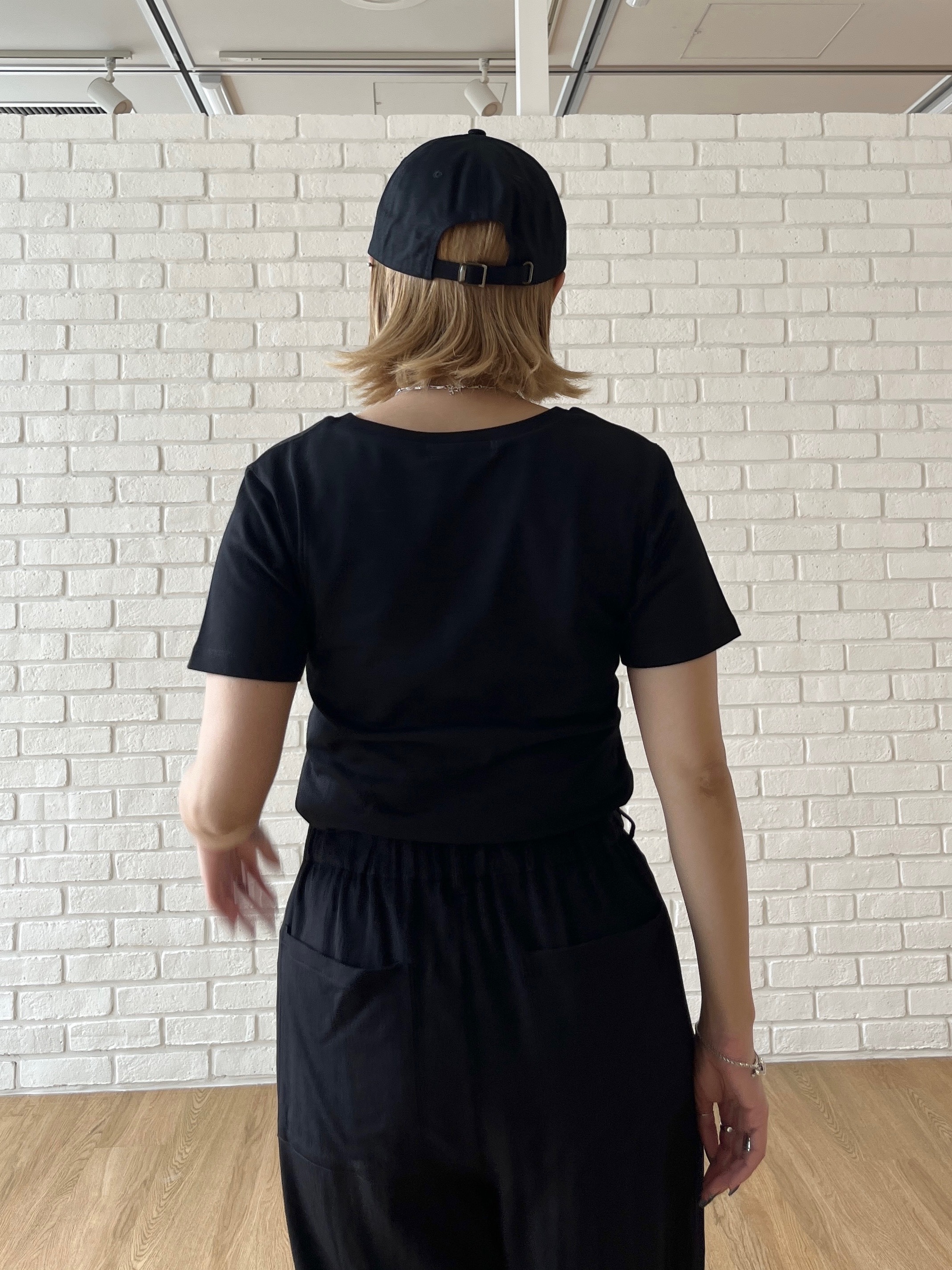Harukaさんの「INDIVI｜箔プリント コンパクトTシャツ」を使ったコーディネート
