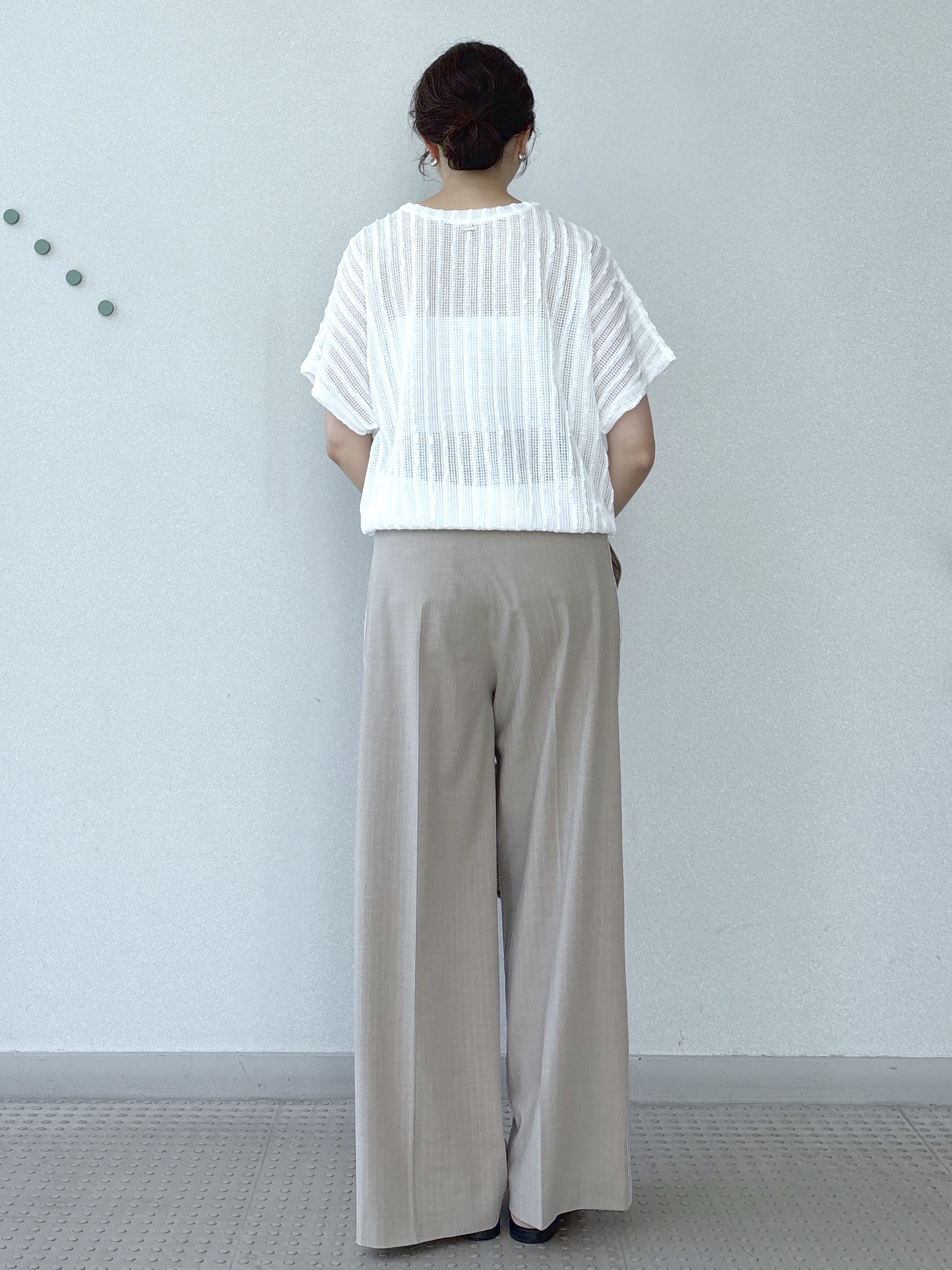saitoさんの「DRESSTERIOR｜【体系カバー/日除け】ドルマンスリーブ シアーメッシュプルオーバー」を使ったコーディネート