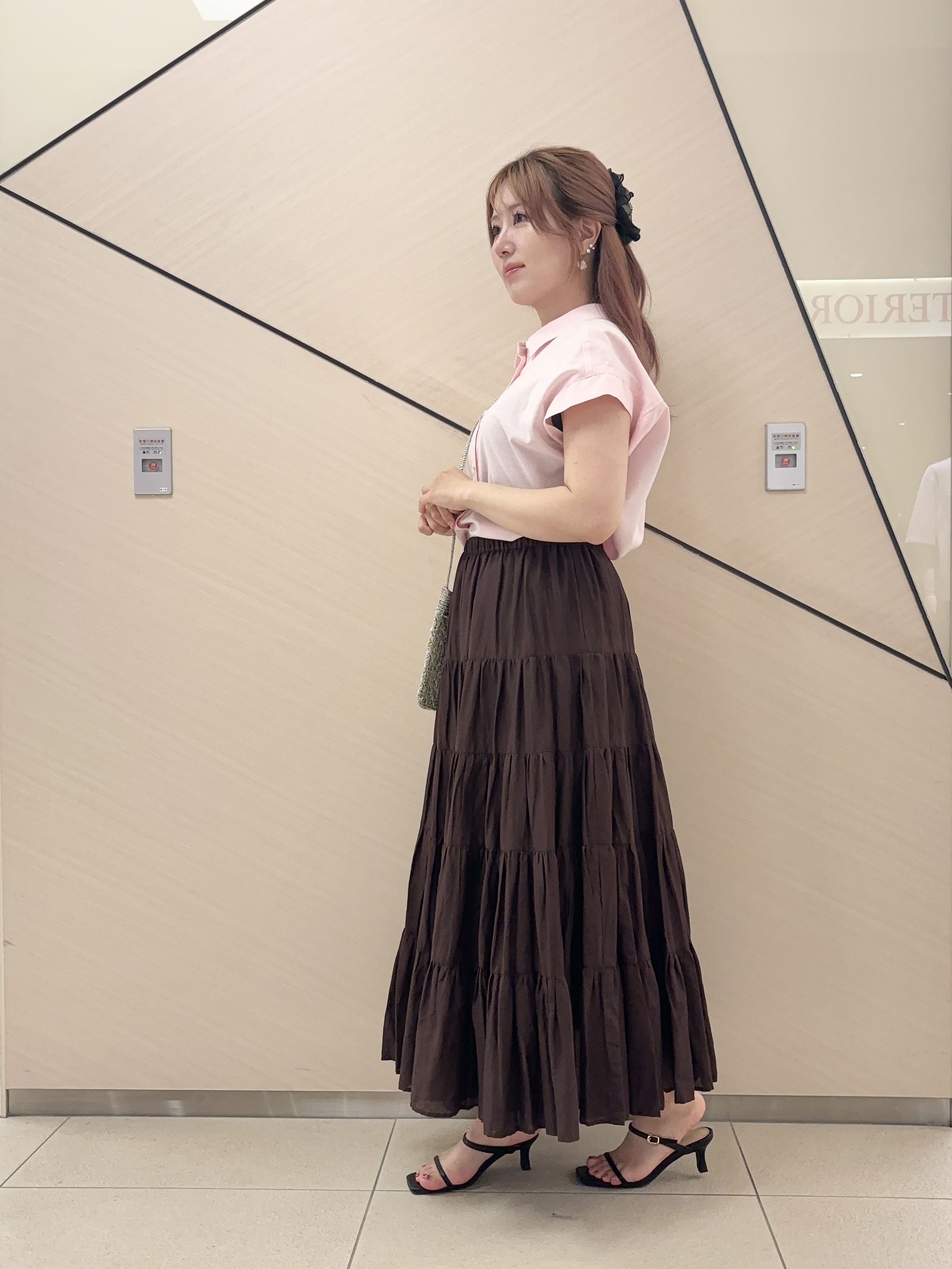Rinaさんの「DRESSTERIOR｜【毎年人気/ウォッシャブル】バックフレアオックスシャツ」を使ったコーディネート