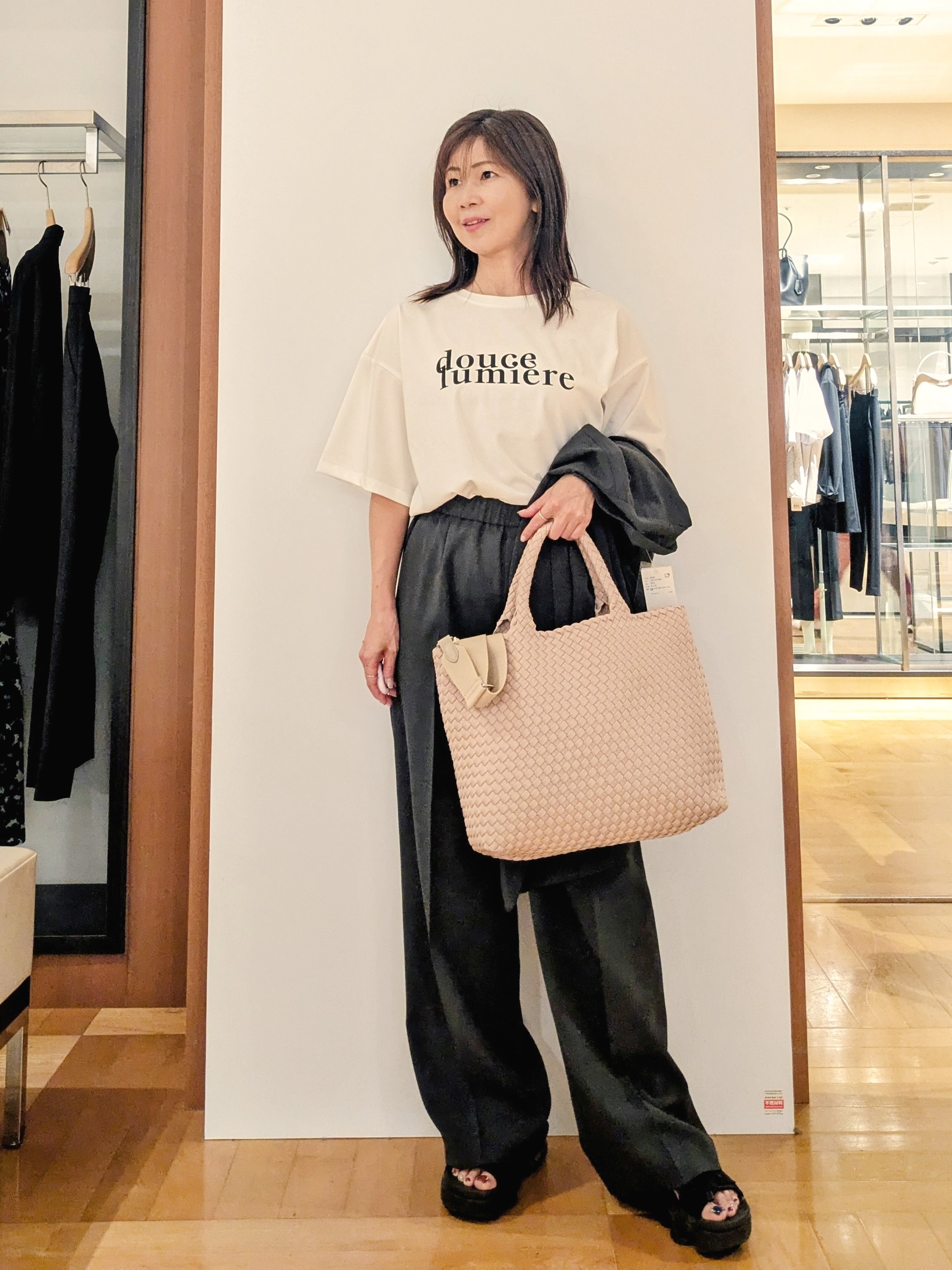 laverさんの「UNTITLED｜コットンロゴTシャツ」を使ったコーディネート