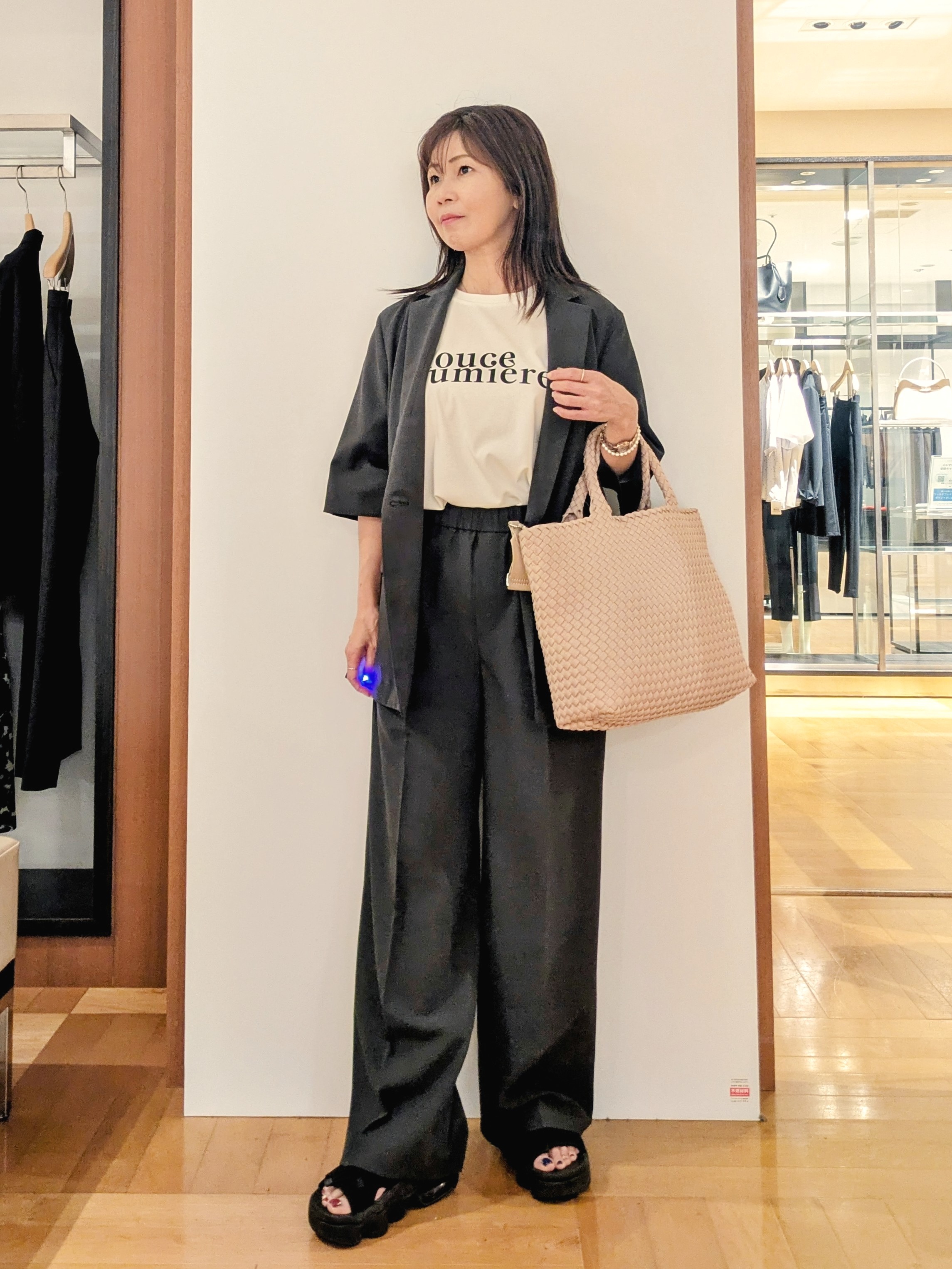 laverさんの「UNTITLED｜コットンロゴTシャツ」を使ったコーディネート