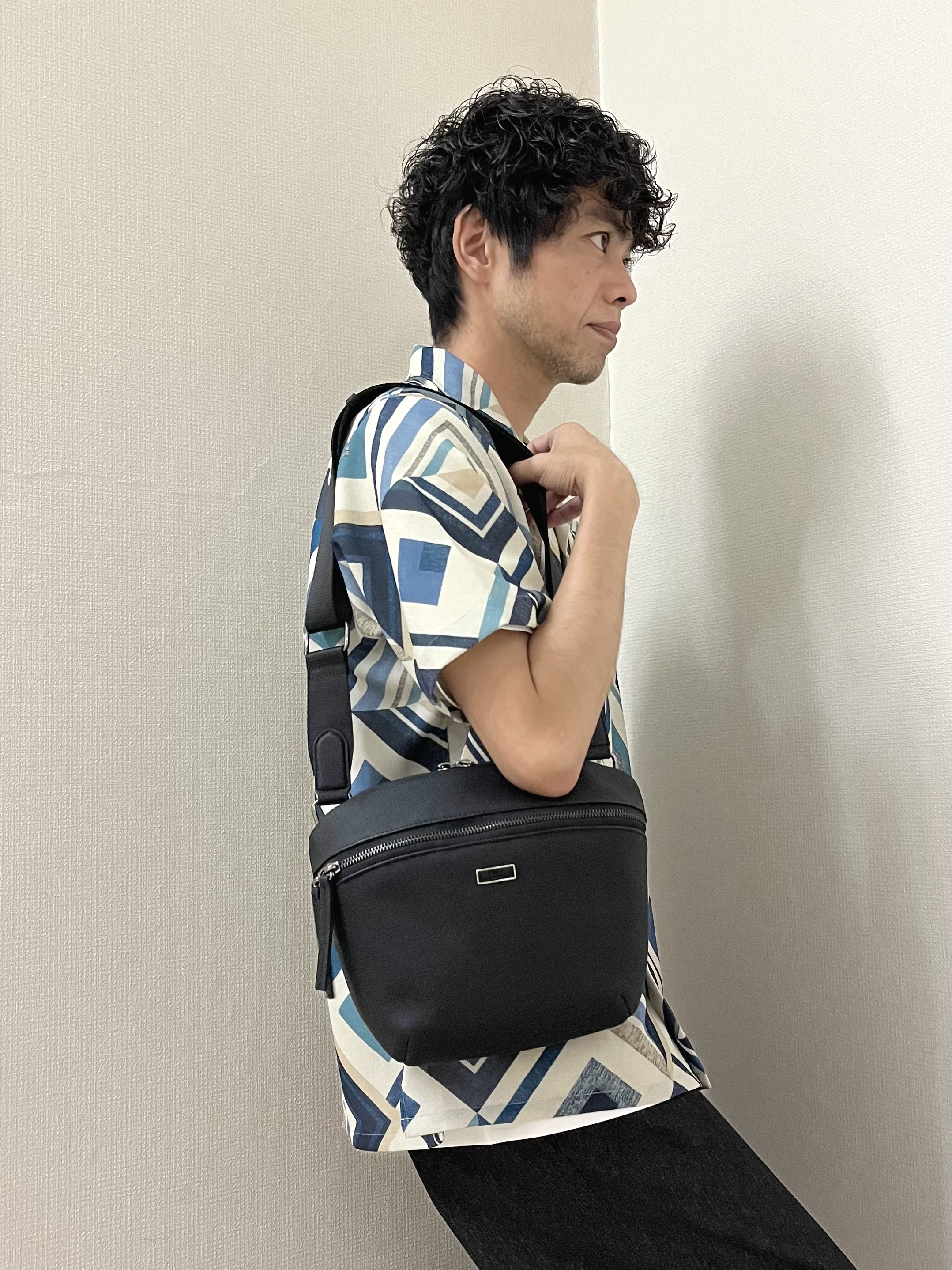 URAさんの「TAKEO KIKUCHI｜【吸汗速乾】タイル柄プリント 半袖シャツ」を使ったコーディネート