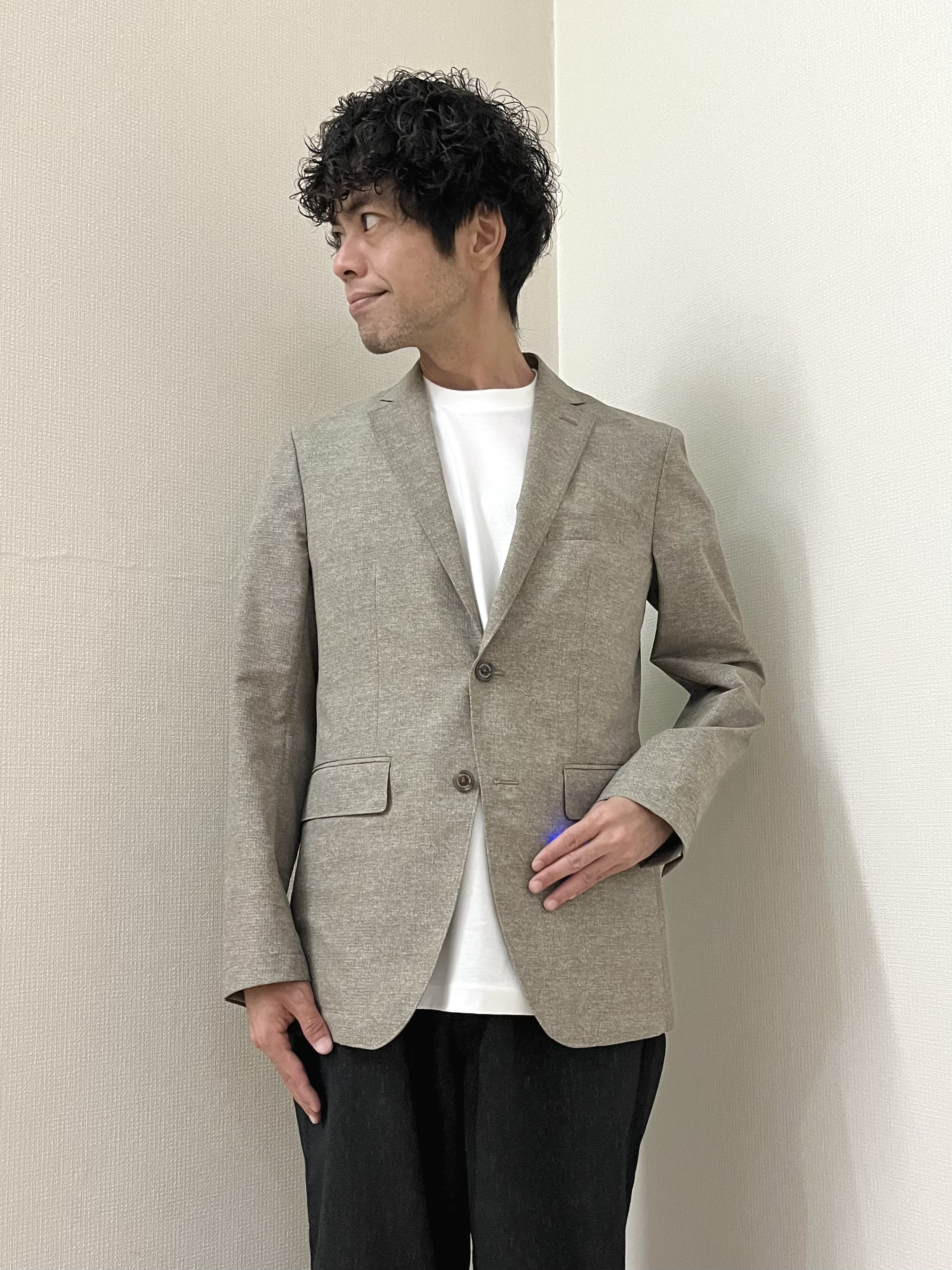 URAさんの「TAKEO KIKUCHI｜【抗菌防臭】COOL DOTS（R）ドビープリント ジャケット」を使ったコーディネート