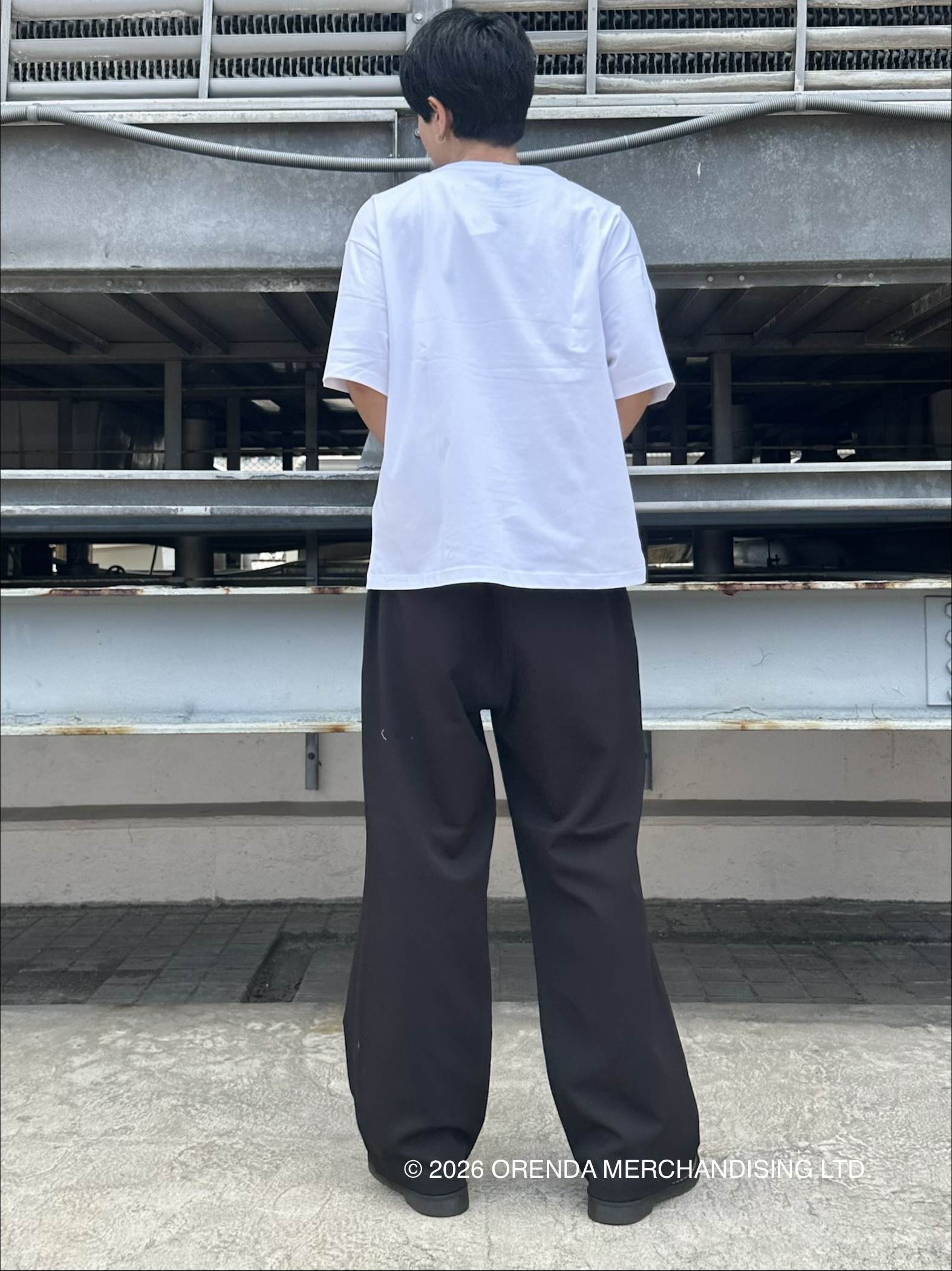 KOHEIさんの「tk.TAKEO KIKUCHI｜【360度ストレッチ】smart shiftシリーズ バレルシルエットパンツ」を使ったコーディネート