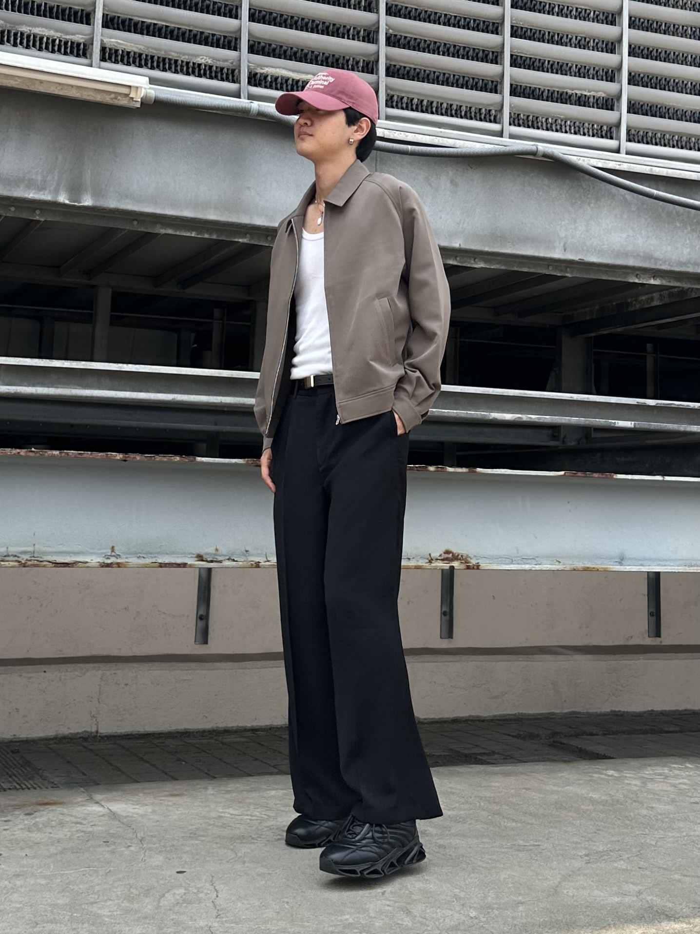 KOHEIさんの「tk.TAKEO KIKUCHI｜テッククレープワイドストレートパンツ」を使ったコーディネート