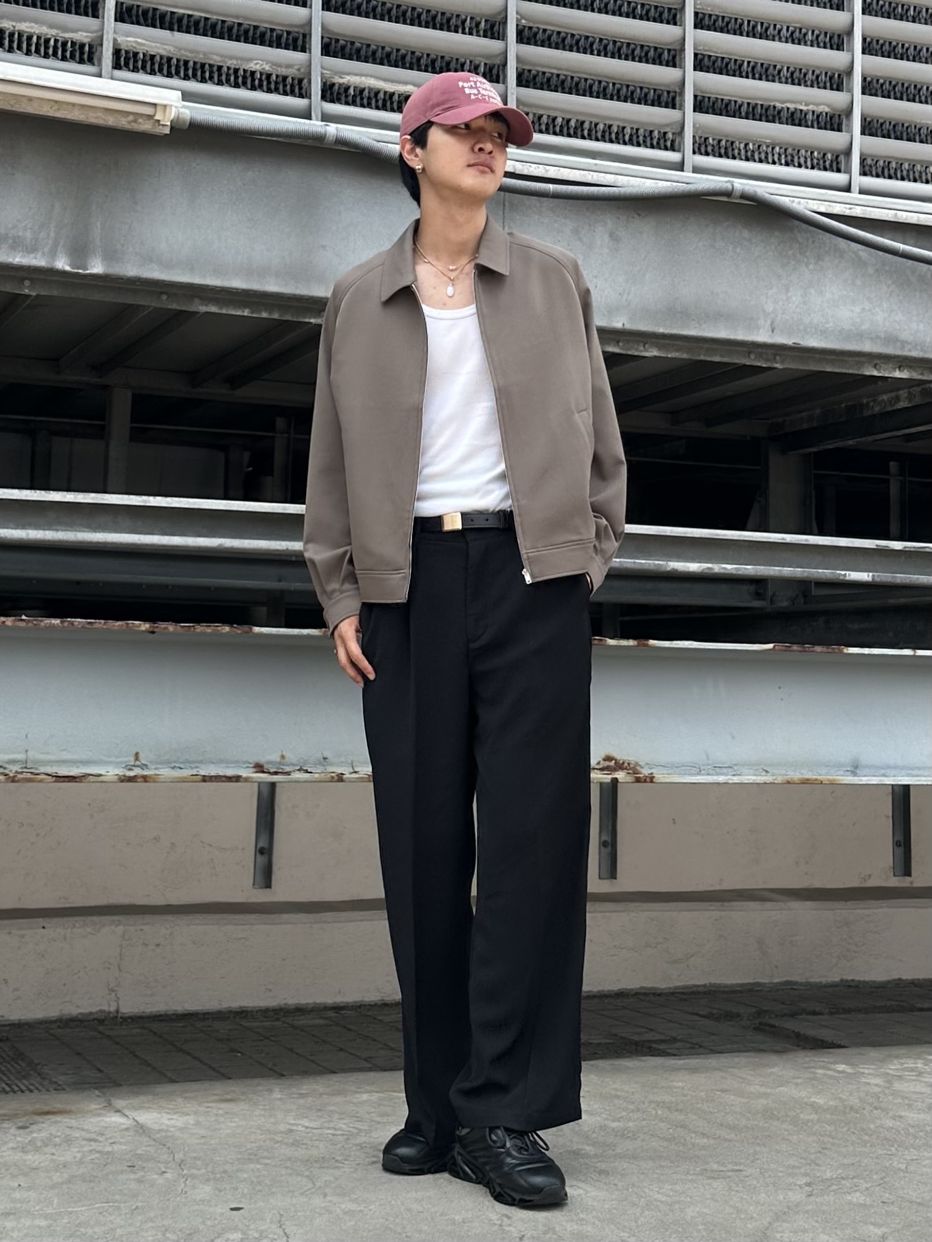 KOHEIさんの「tk.TAKEO KIKUCHI｜テッククレープワイドストレートパンツ」を使ったコーディネート