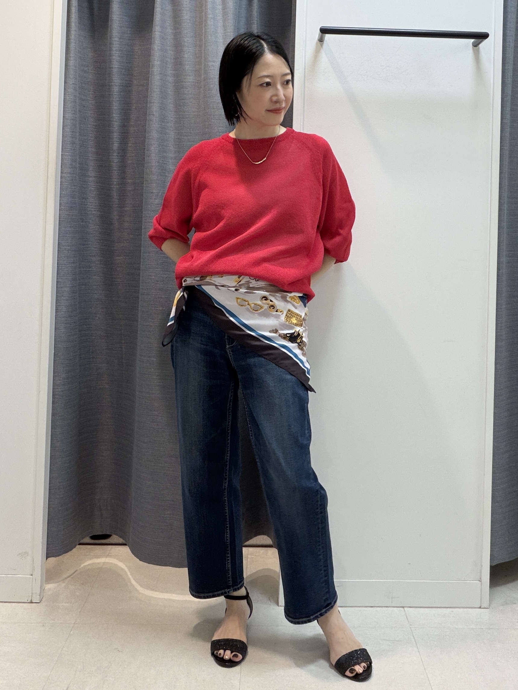 shihoさんの「INDIVI｜【洗える/ゆったり】クルーネックドライニット」を使ったコーディネート