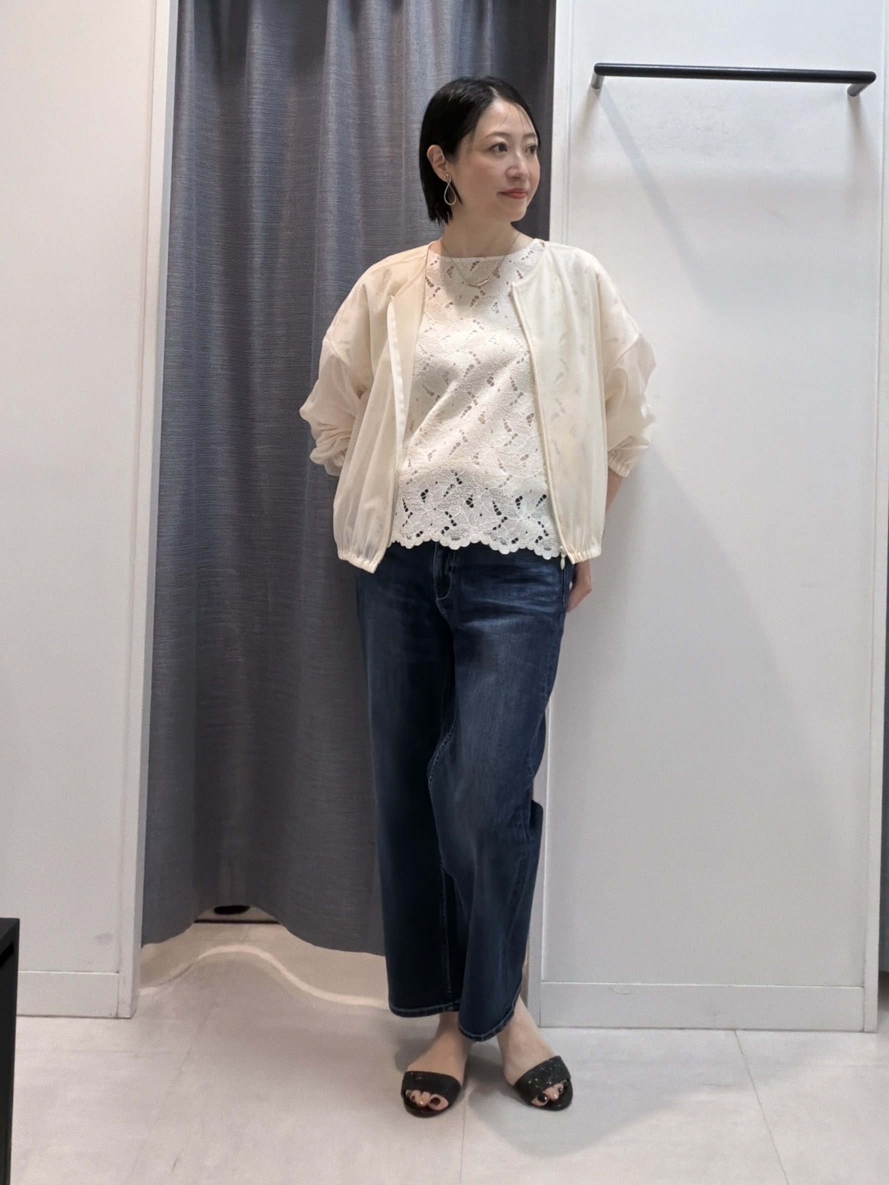 shihoさんの「INDIVI｜トリコットシアーブラウス」を使ったコーディネート