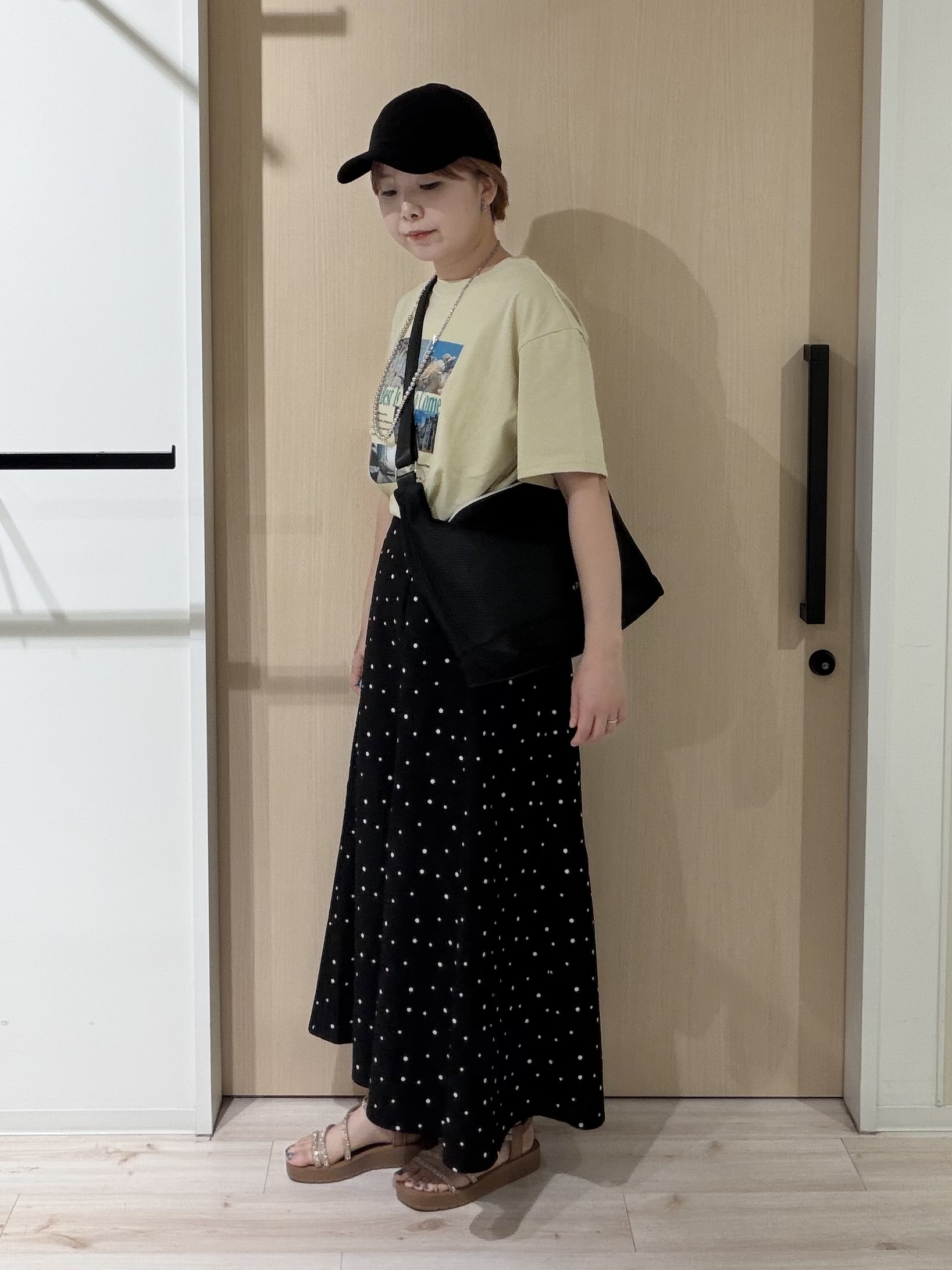 ひらしーさんの「SHOO･LA･RUE｜【ひんやり/S-LL】選べる4柄　デイリー使いにぴったりな 大人の頼れるTシャツ」を使ったコーディネート