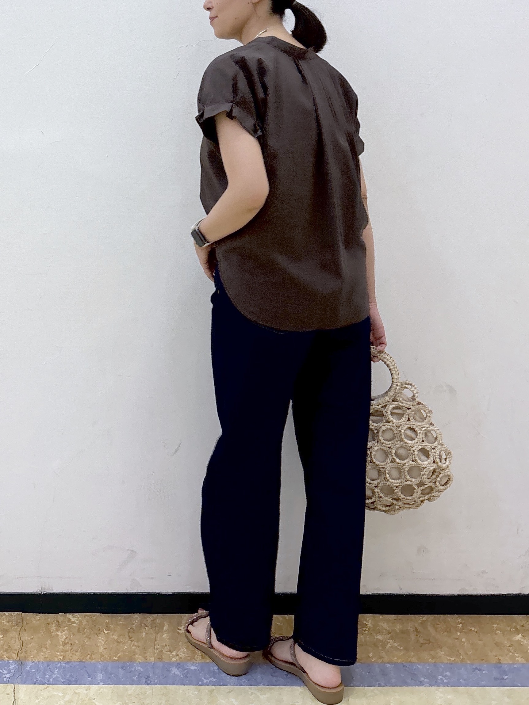 akariさんの「index｜【接触冷感／吸水速乾】タックスキッパーブラウス《防シワ／イージーアイロン／洗濯機OK／9col》」を使ったコーディネート