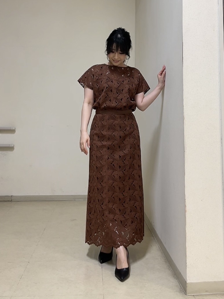 watanabeさんの「UNTITLED｜【セットアップ可/品のある透け感】リーフレースブラウス」を使ったコーディネート