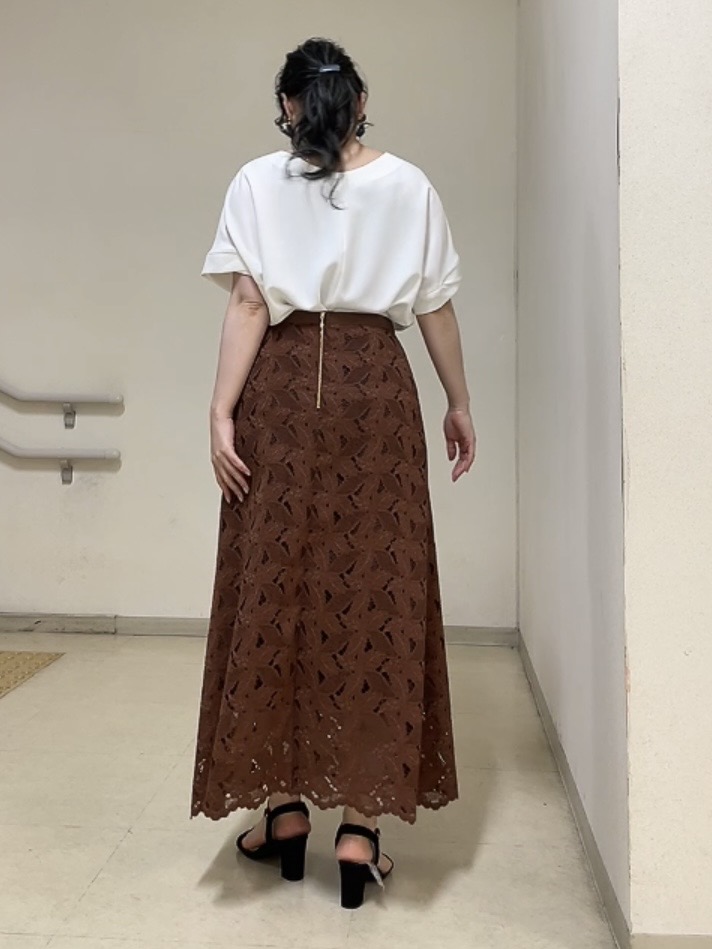 watanabeさんの「UNTITLED｜【セットアップ可/UVカット/前後2WAY】リラクシーフレンチスリーブブラウス」を使ったコーディネート