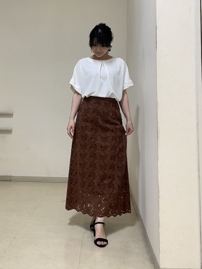 watanabeさんの「UNTITLED｜【セットアップ可/UVカット/前後2WAY】リラクシーフレンチスリーブブラウス」を使ったコーディネート