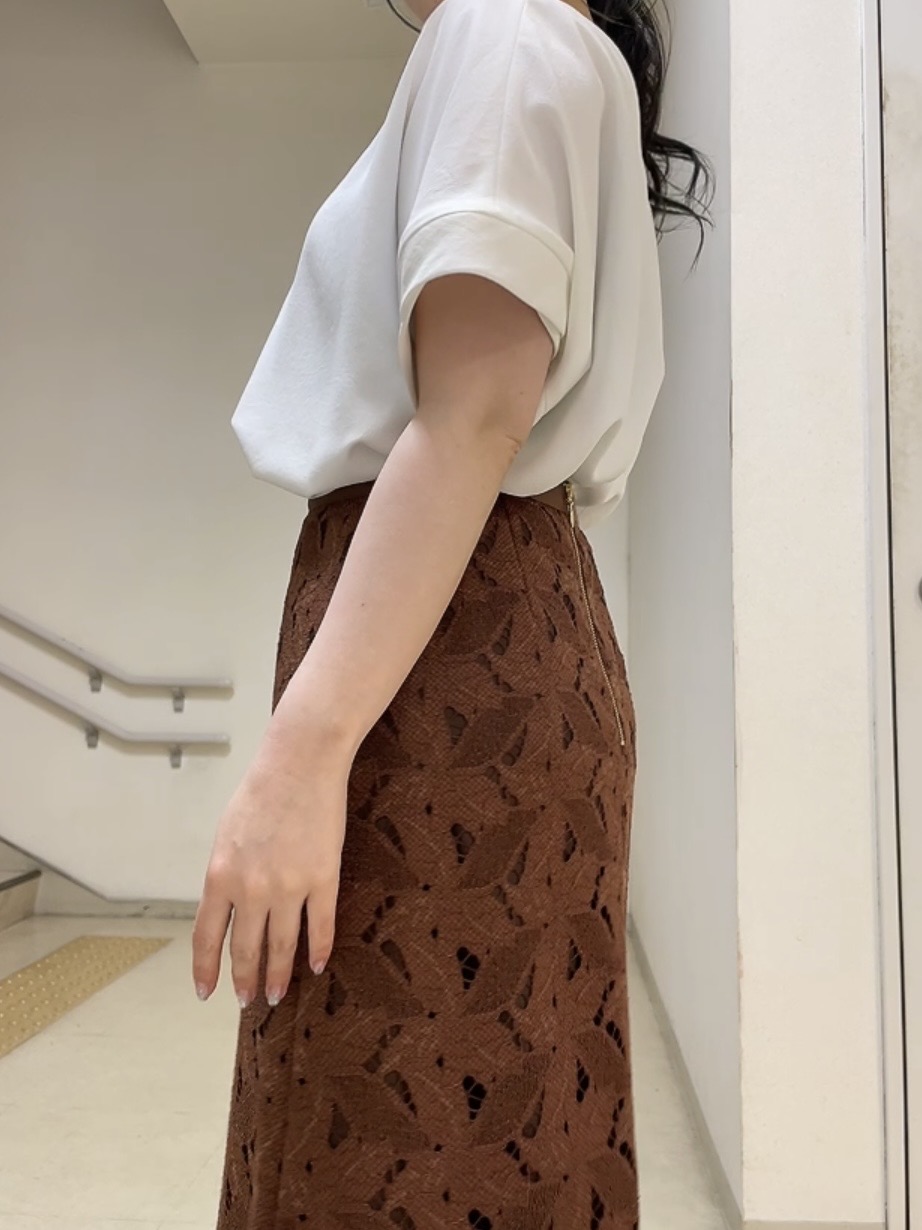 watanabeさんの「UNTITLED｜【セットアップ可/UVカット/前後2WAY】リラクシーフレンチスリーブブラウス」を使ったコーディネート