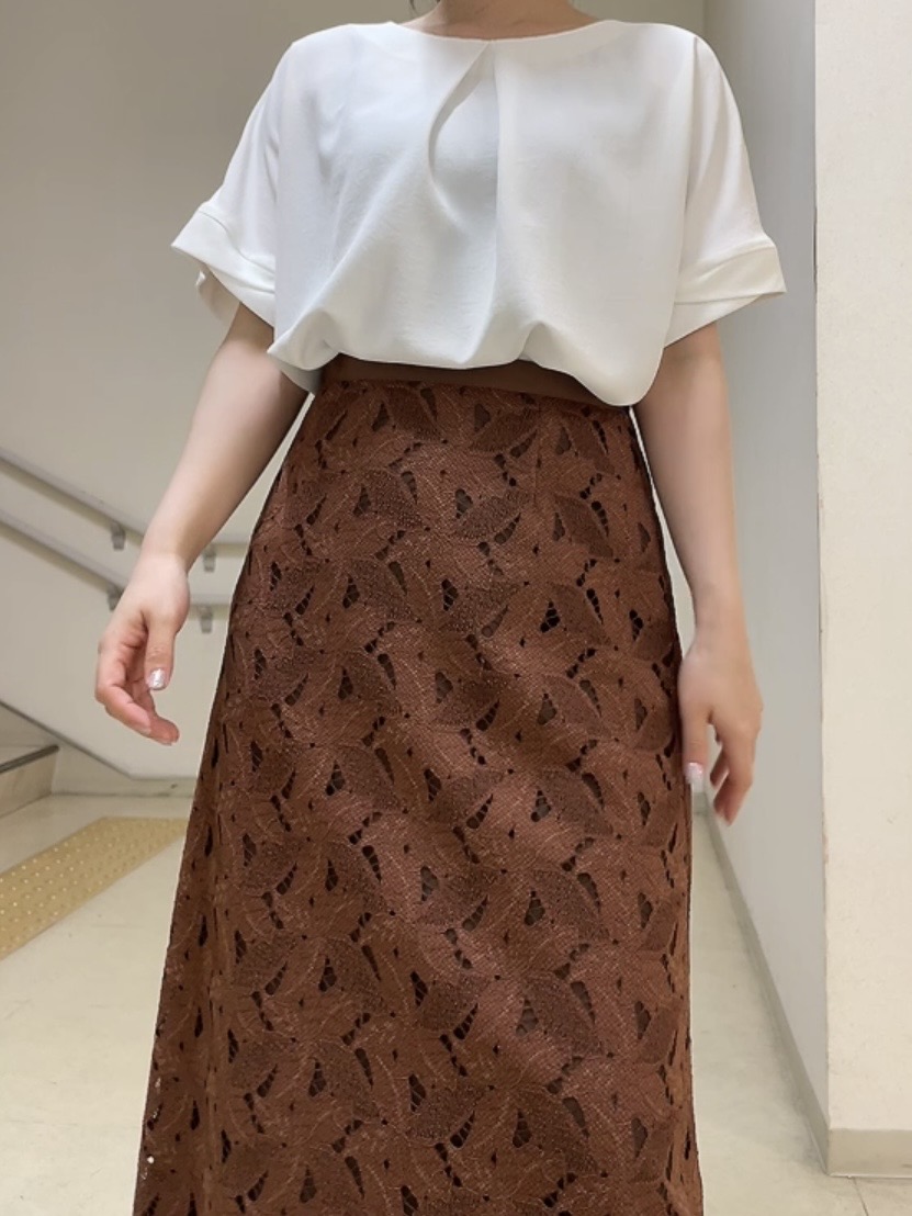 watanabeさんの「UNTITLED｜【セットアップ可/UVカット/前後2WAY】リラクシーフレンチスリーブブラウス」を使ったコーディネート