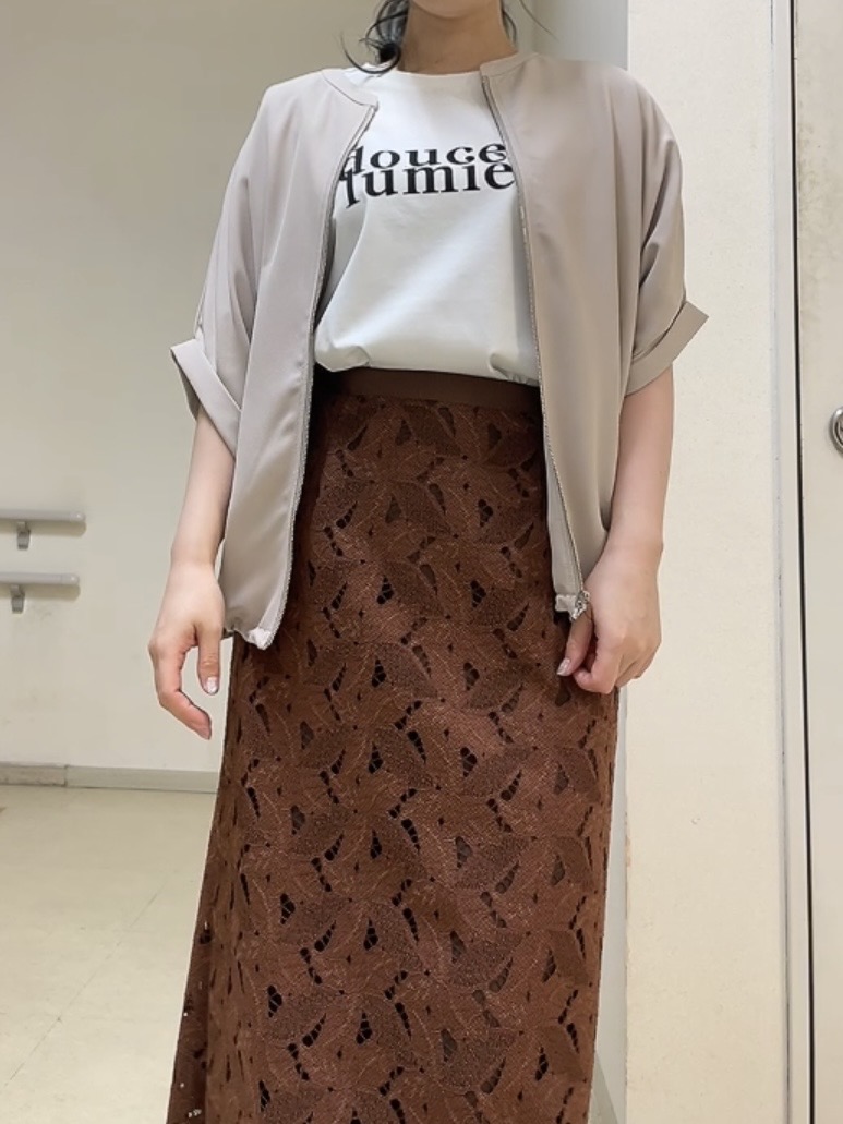 watanabeさんの「UNTITLED｜コットンロゴTシャツ」を使ったコーディネート