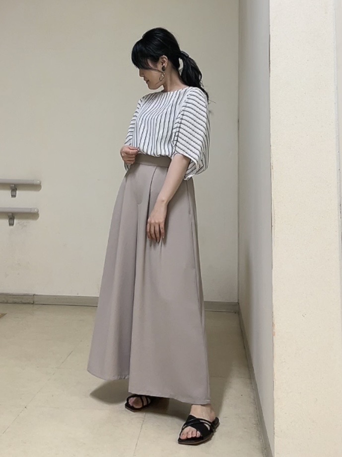 watanabeさんの「UNTITLED｜【UVケア／接触冷感】ジョーゼットドルマンブラウス」を使ったコーディネート